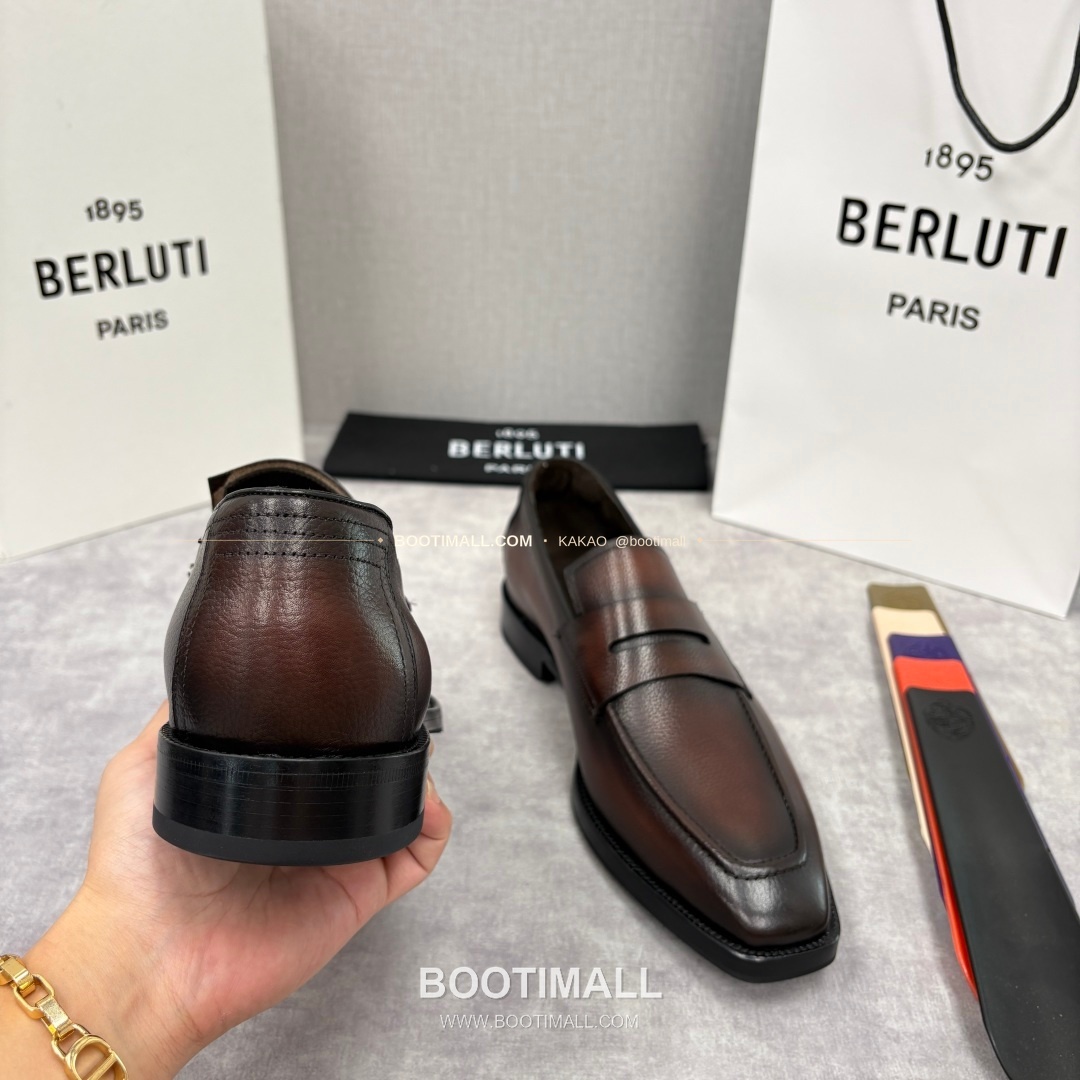 벨루티 핸드컬러 송아지가죽 페니 스트랩 로퍼 Berluti Hand-Colored Calfskin Penny Strap Loafers 8