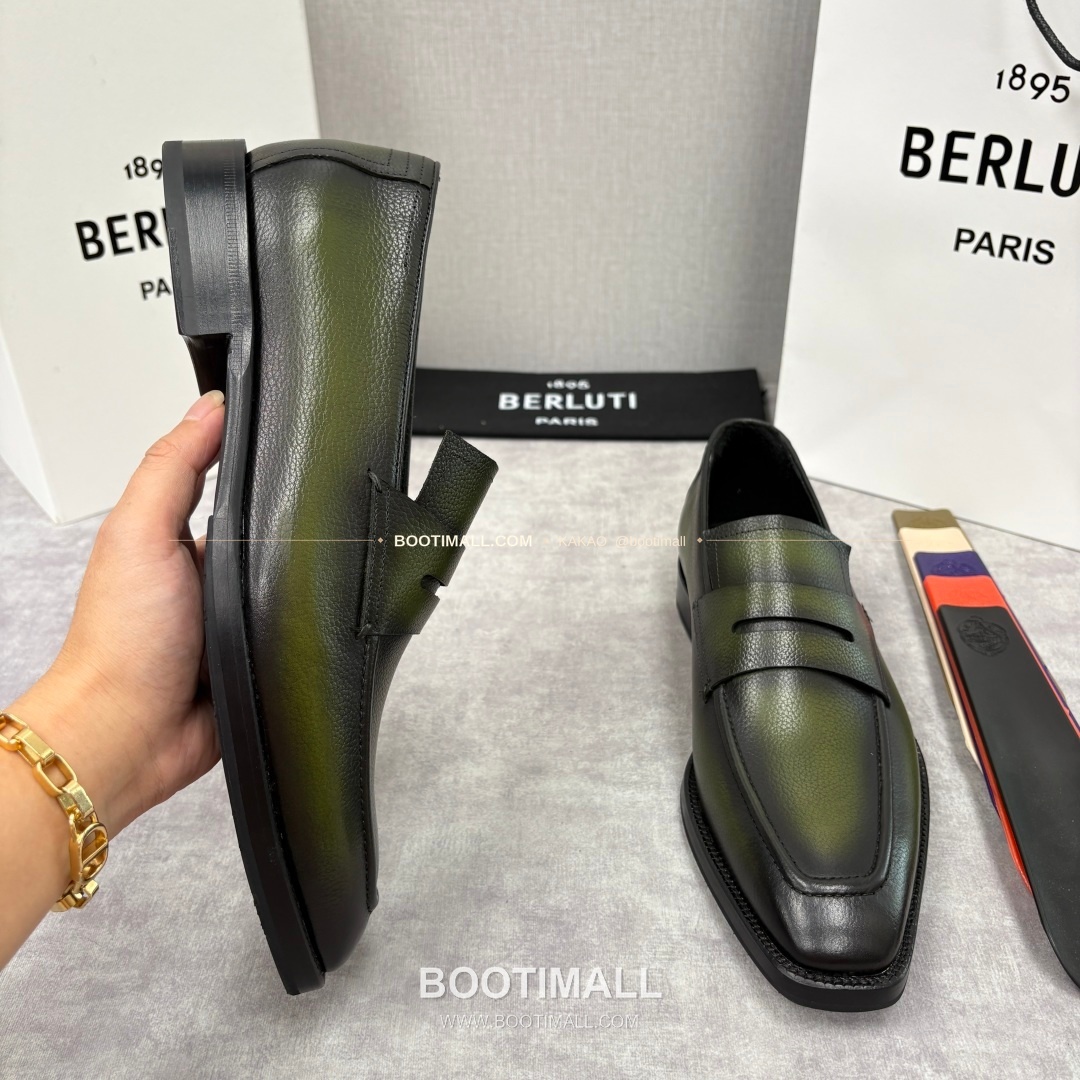 벨루티 핸드컬러 송아지가죽 페니 스트랩 로퍼 Berluti Hand-Colored Calfskin Penny Strap Loafers 6