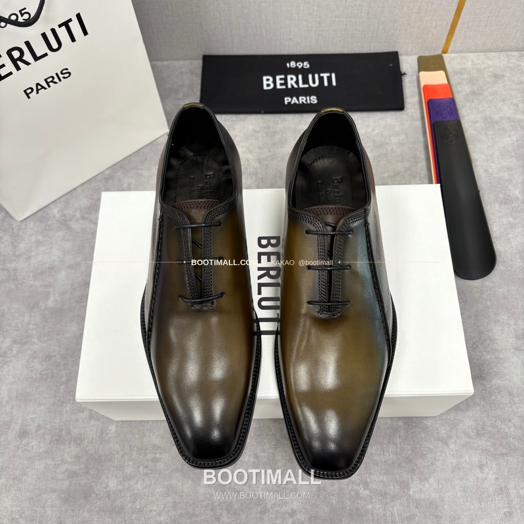 벨루티 핸드컬러 송아지가죽 레이스업 스퀘어토 구두 Berluti Hand-Colored Calfskin Lace-Up Square Toe Shoes 1