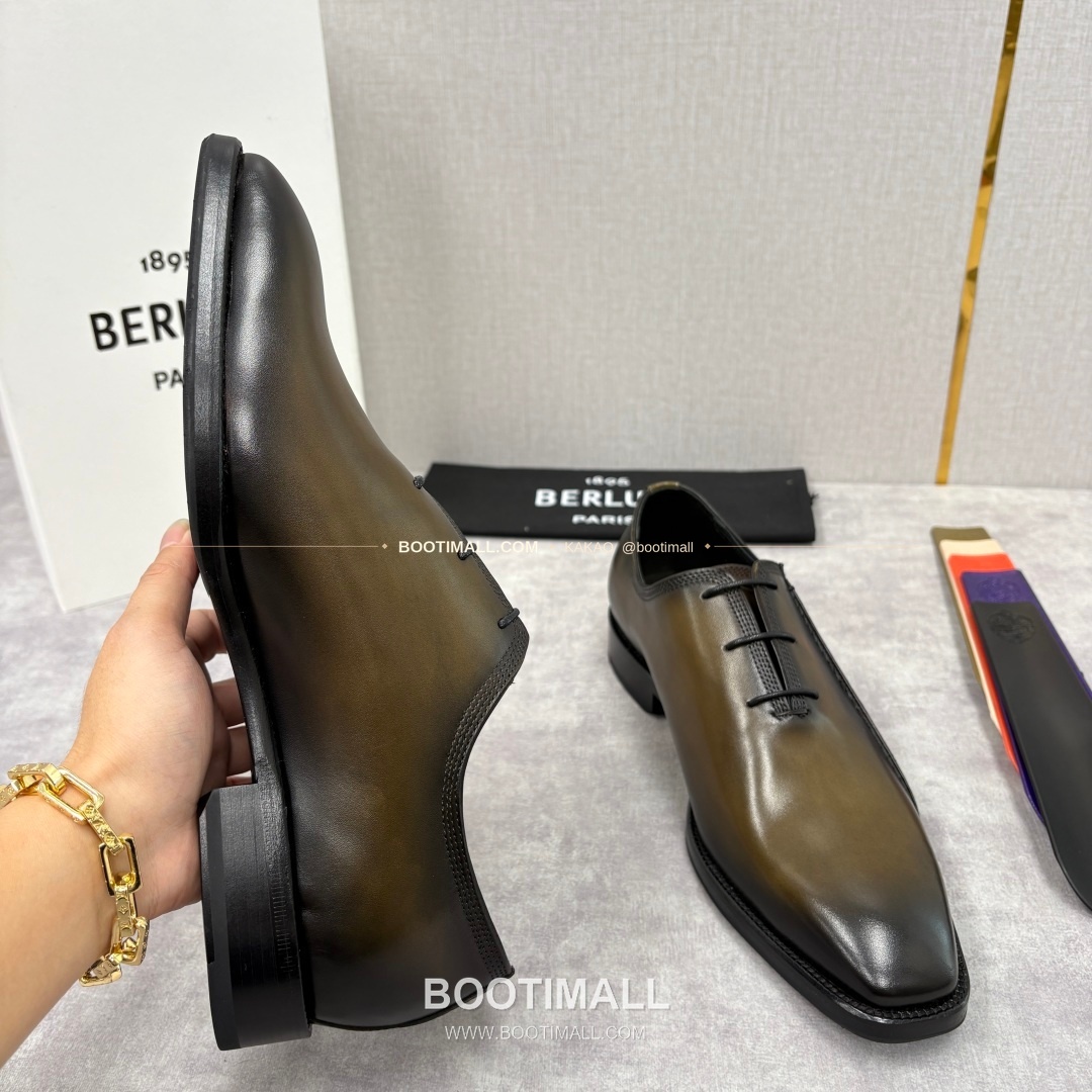 벨루티 핸드컬러 송아지가죽 레이스업 스퀘어토 구두 Berluti Hand-Colored Calfskin Lace-Up Square Toe Shoes 6