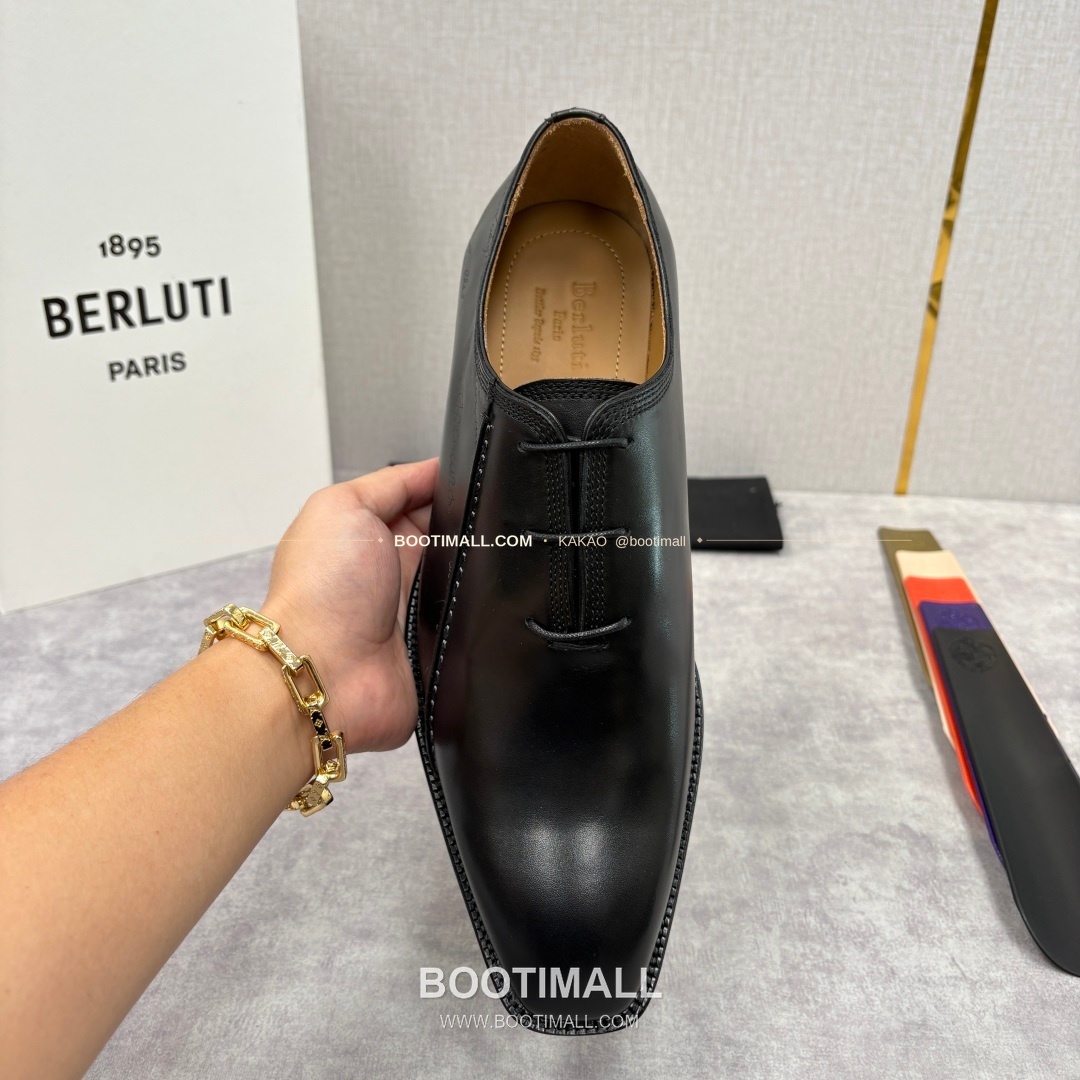 벨루티 핸드컬러 송아지가죽 레이스업 스퀘어토 구두 Berluti Hand-Colored Calfskin Lace-Up Square Toe Shoes 5