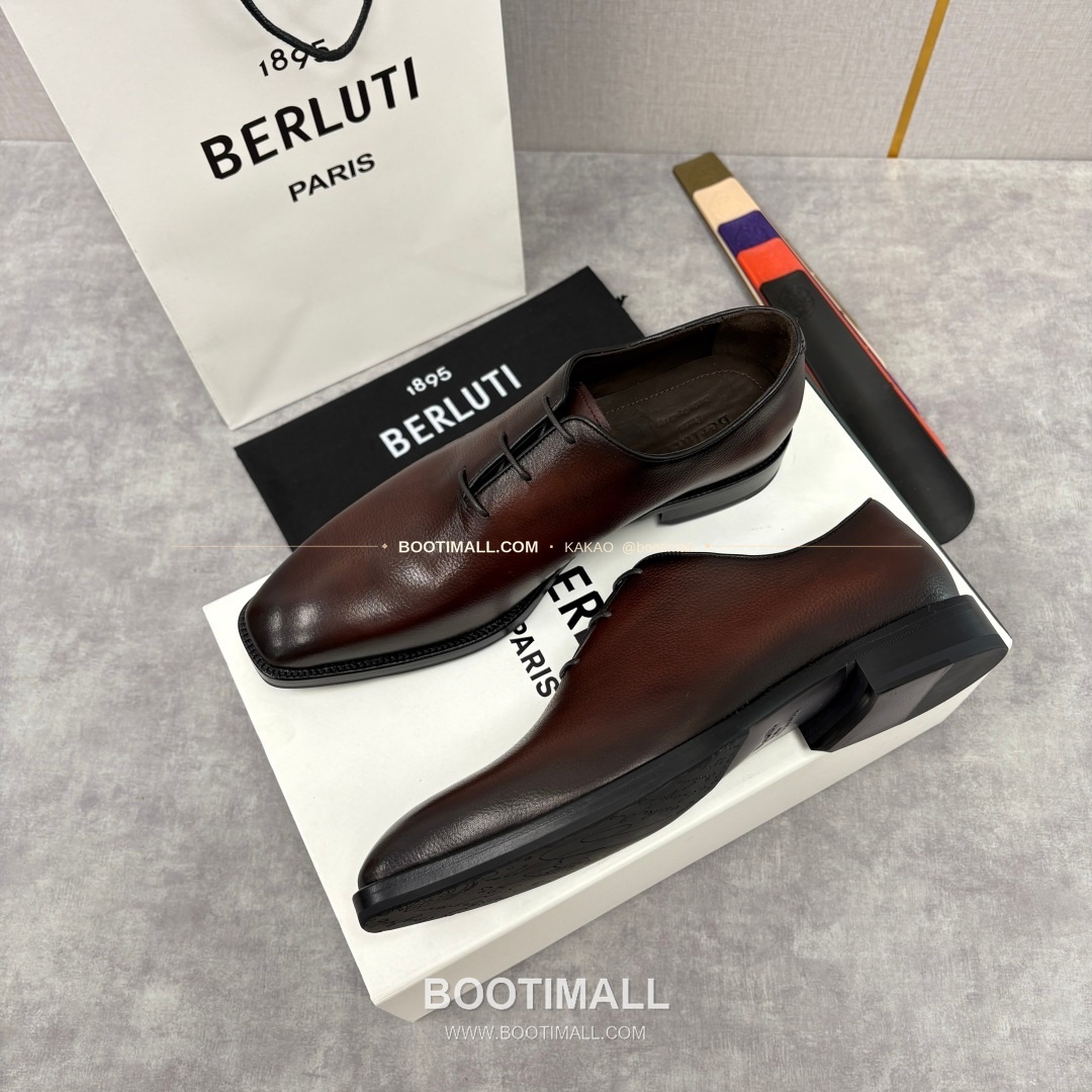 벨루티 핸드컬러 송아지가죽 레이스업 스퀘어토 정장구두 Berluti Hand-Colored Calfskin Lace-Up Square Toe Dress Shoes 2