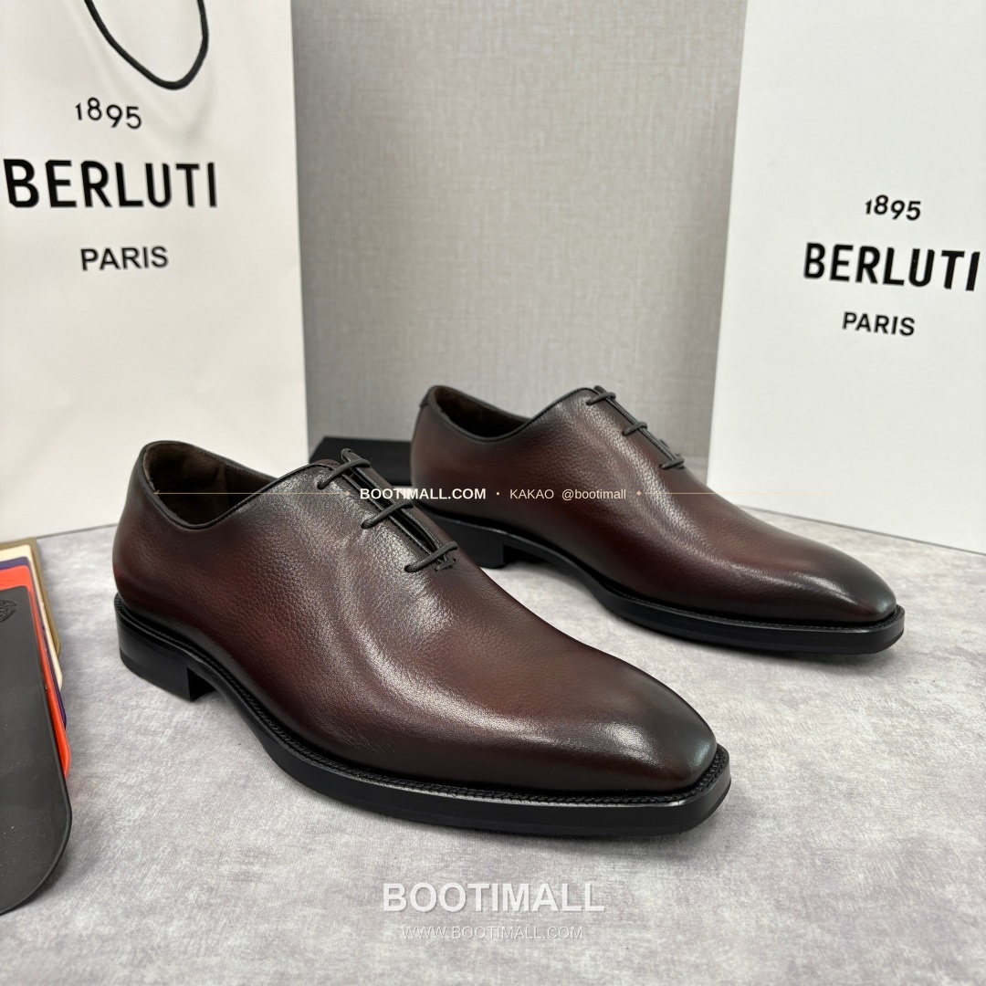 벨루티 핸드컬러 송아지가죽 레이스업 스퀘어토 정장구두 Berluti Hand-Colored Calfskin Lace-Up Square Toe Dress Shoes 3