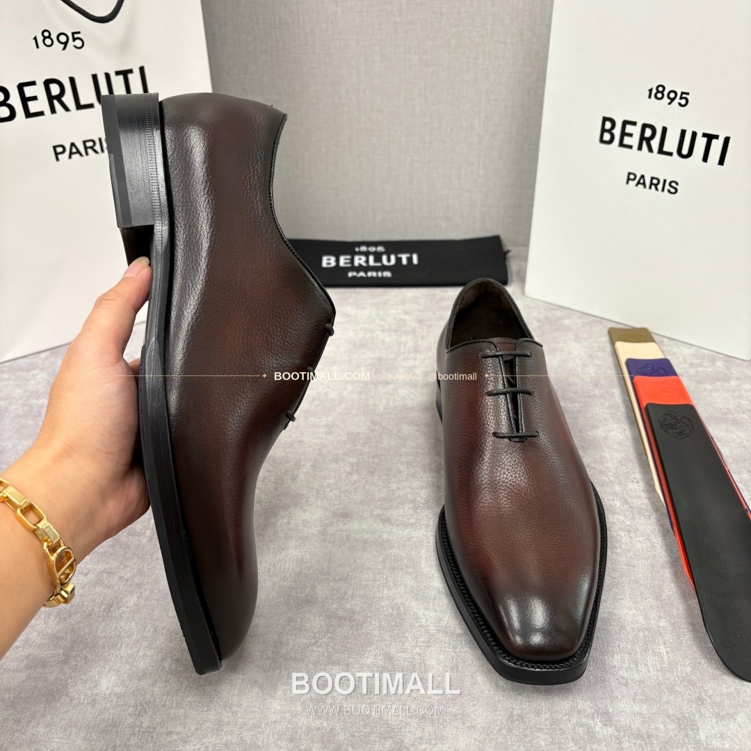 벨루티 핸드컬러 송아지가죽 레이스업 스퀘어토 정장구두 Berluti Hand-Colored Calfskin Lace-Up Square Toe Dress Shoes 5