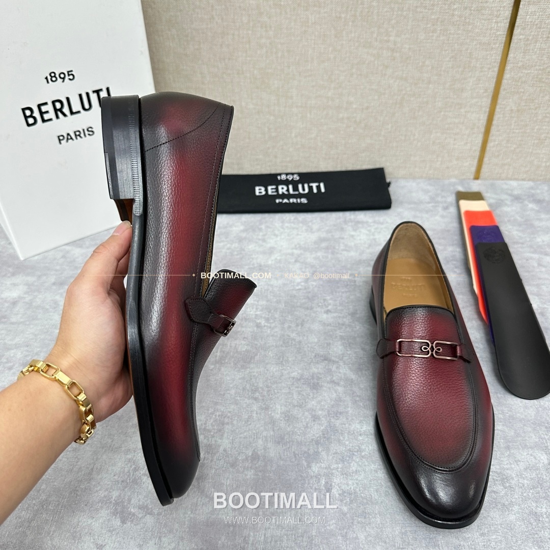 벨루티 앤디 염소가죽 핸드컬러 메탈버클 로퍼 Berluti Andy Goatskin Hand-Colored Metal Buckle Loafers 4