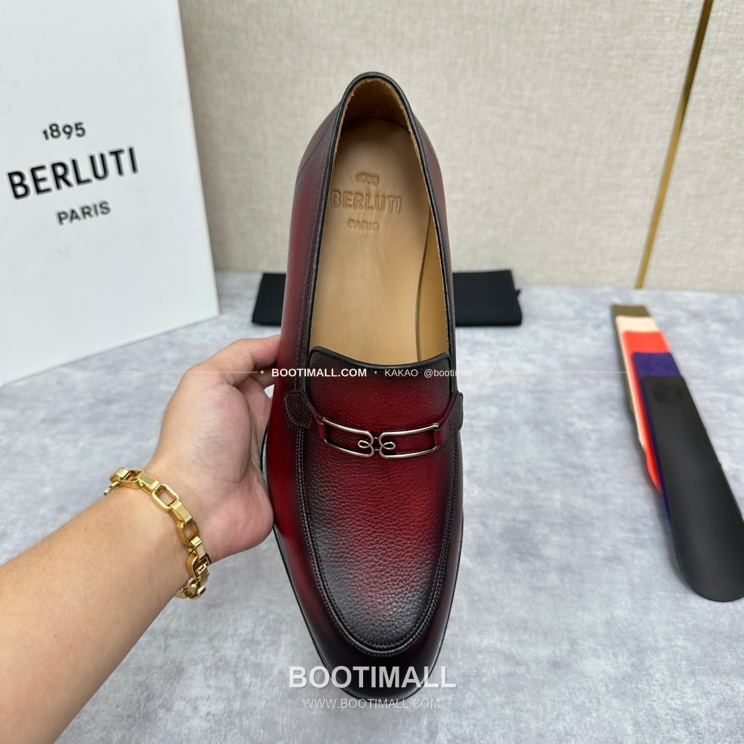 벨루티 앤디 염소가죽 핸드컬러 메탈버클 로퍼 Berluti Andy Goatskin Hand-Colored Metal Buckle Loafers 5