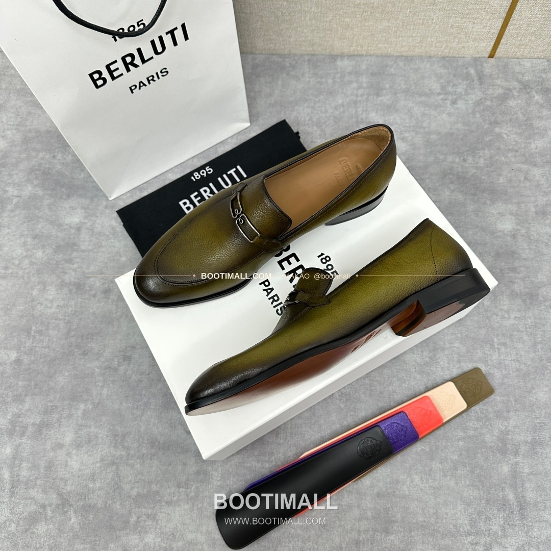벨루티 앤디 염소가죽 핸드컬러 메탈버클 로퍼 Berluti Andy Goatskin Hand-Colored Metal Buckle Loafers 3