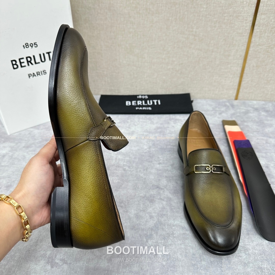 벨루티 앤디 염소가죽 핸드컬러 메탈버클 로퍼 Berluti Andy Goatskin Hand-Colored Metal Buckle Loafers 6