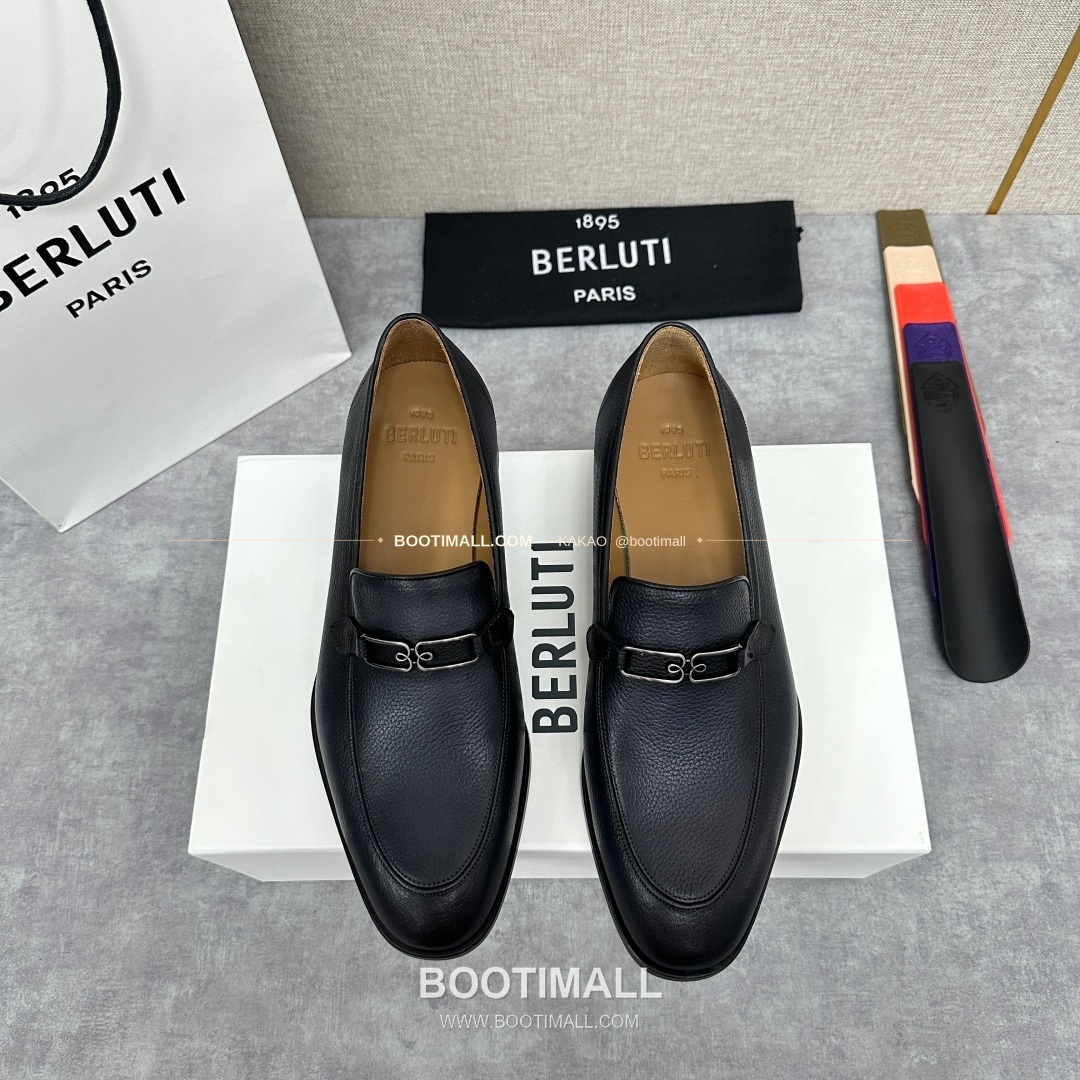 벨루티 앤디 염소가죽 핸드컬러 메탈버클 로퍼 Berluti Andy Goatskin Hand-Colored Metal Buckle Loafers 1