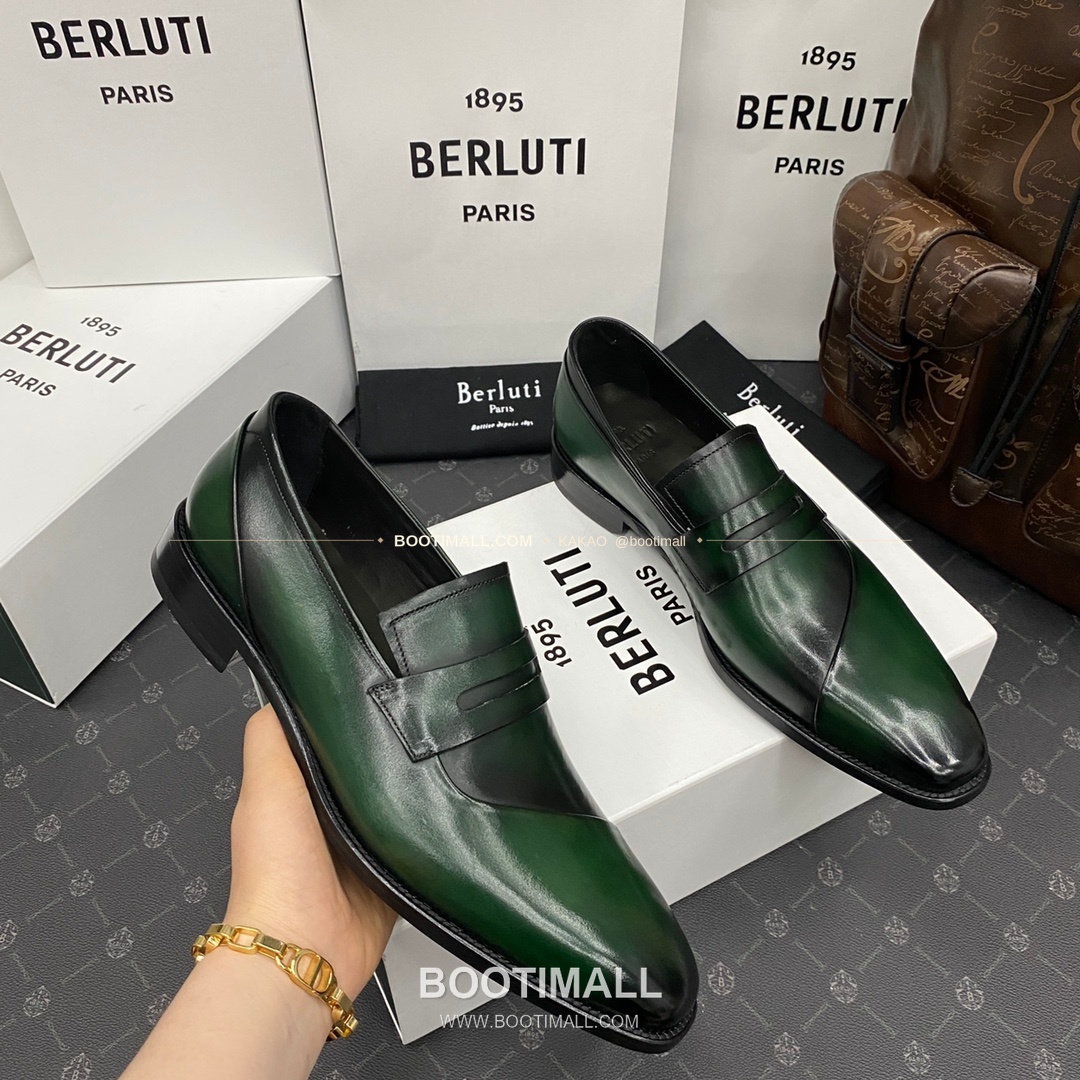 벨루티 앤디 드레이프 송아지가죽 핸드컬러 로퍼 Berluti Andy Drape Calfskin Hand-Colored Loafers 3