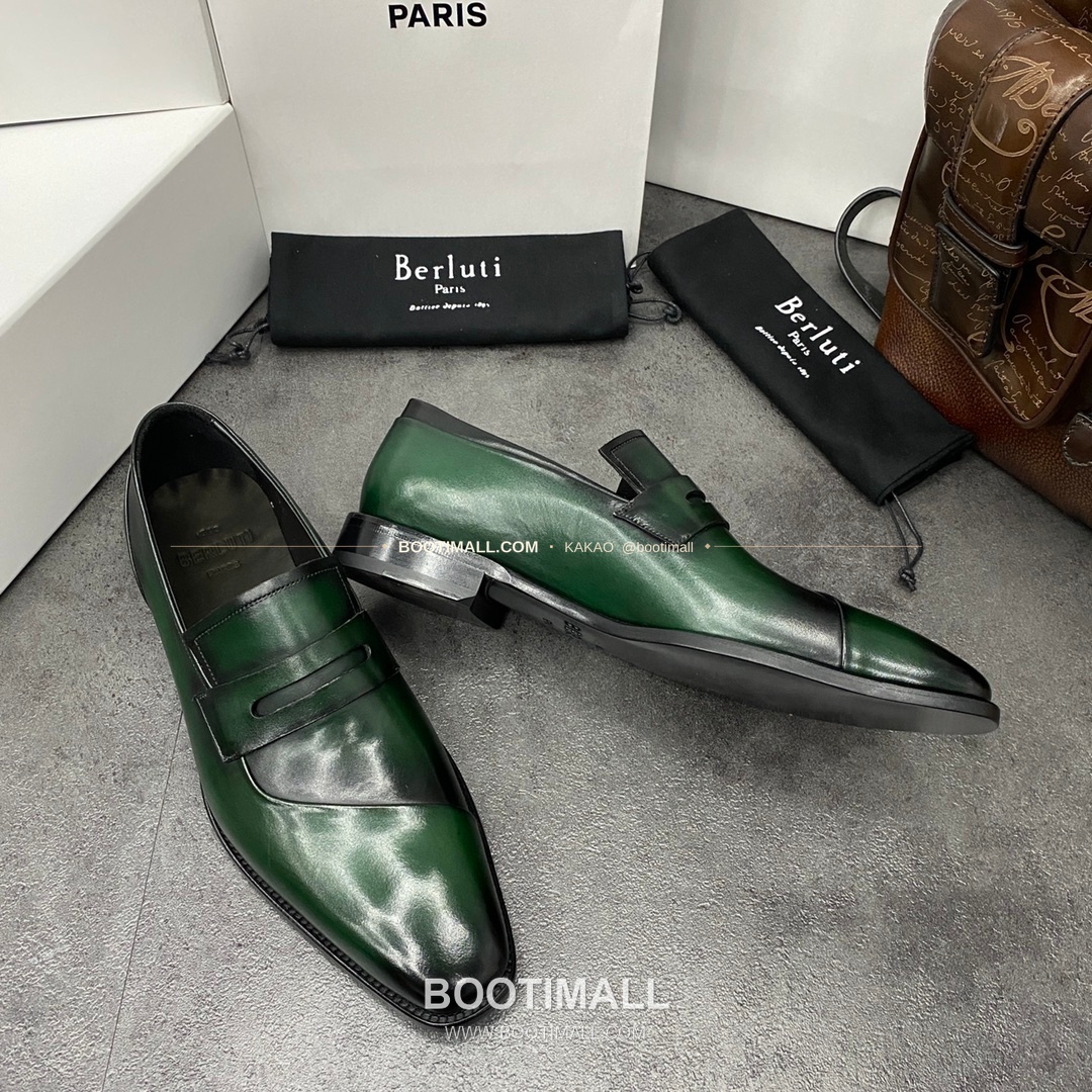 벨루티 앤디 드레이프 송아지가죽 핸드컬러 로퍼 Berluti Andy Drape Calfskin Hand-Colored Loafers 13