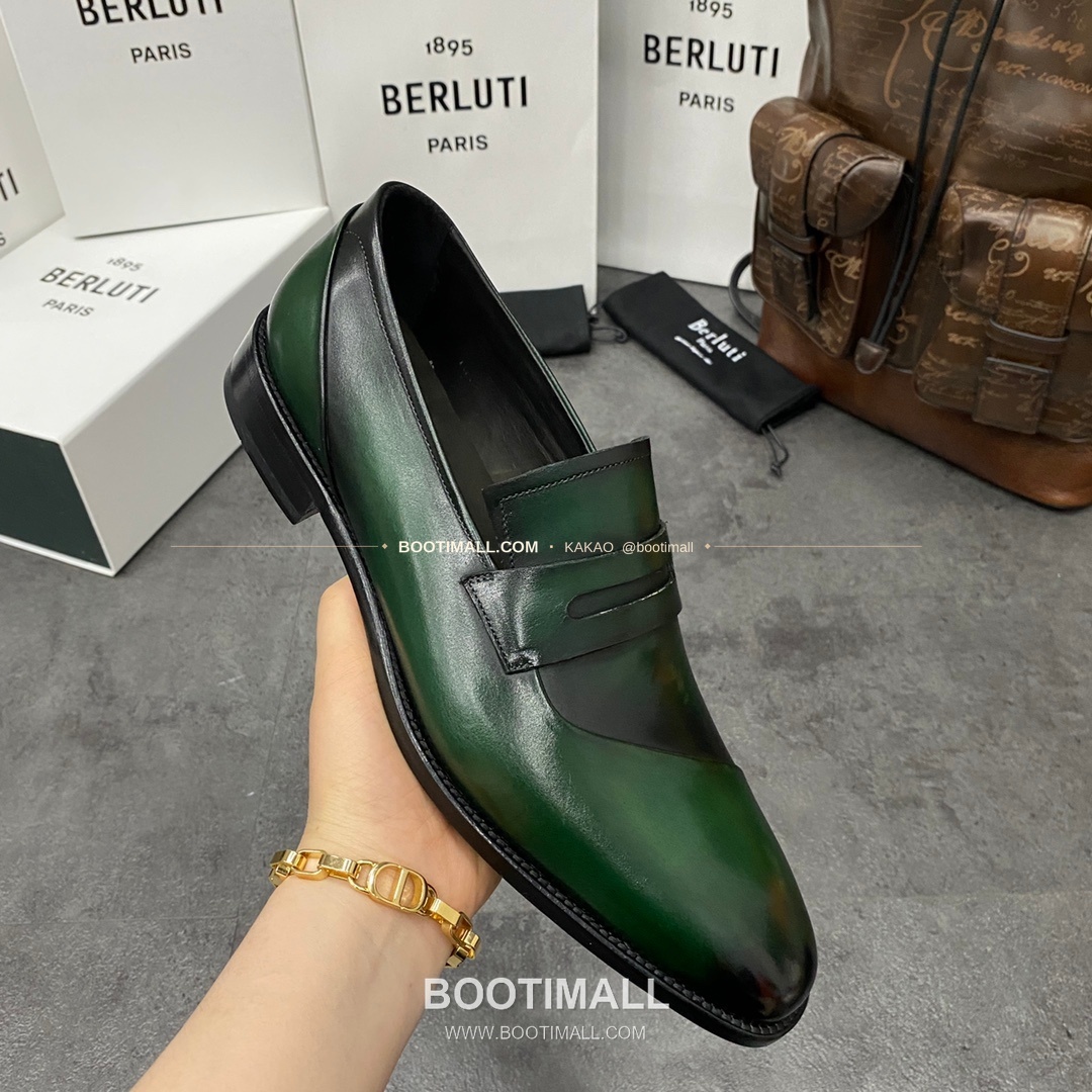 벨루티 앤디 드레이프 송아지가죽 핸드컬러 로퍼 Berluti Andy Drape Calfskin Hand-Colored Loafers 15