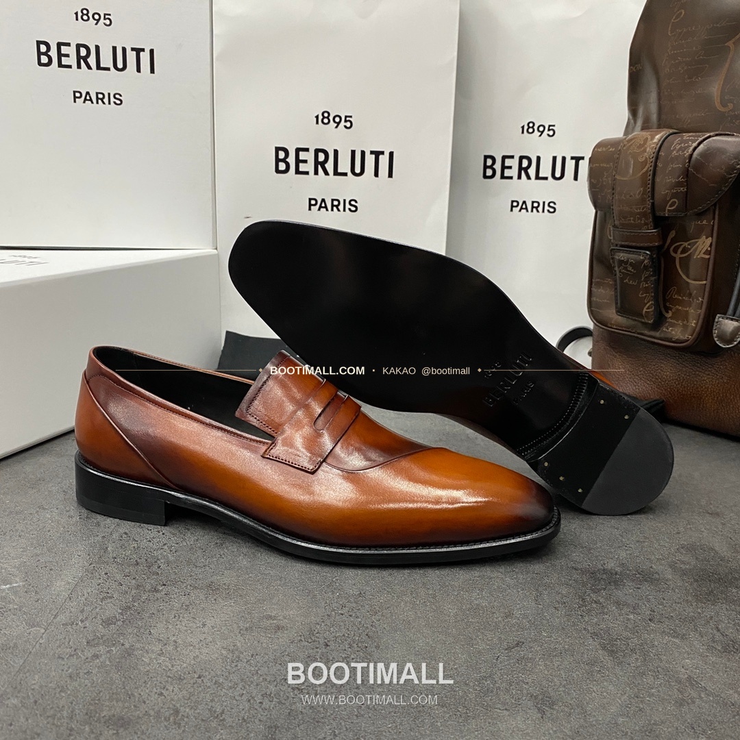 벨루티 앤디 드레이프 송아지가죽 핸드컬러 로퍼 Berluti Andy Drape Calfskin Hand-Colored Loafers 5
