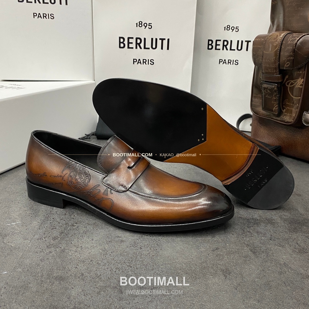 벨루티 앤디 송아지가죽 스크리토 핸드컬러 로퍼 Berluti Andy Calfskin Scritto Hand-Colored Loafers 5