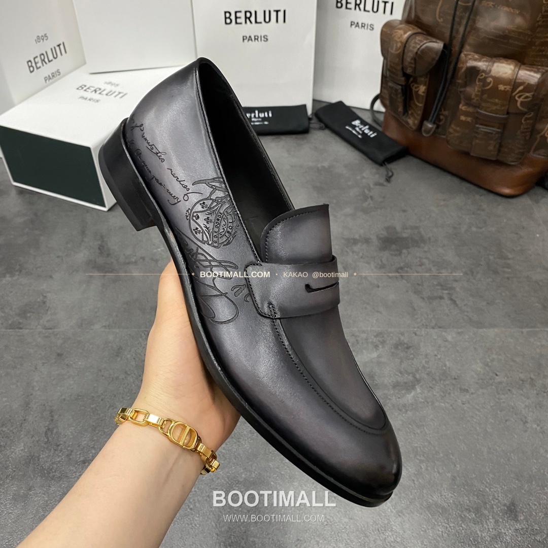 벨루티 앤디 송아지가죽 스크리토 핸드컬러 로퍼 Berluti Andy Calfskin Scritto Hand-Colored Loafers 6