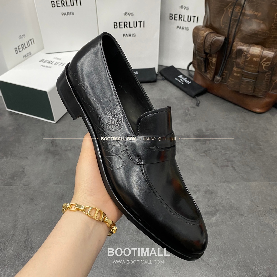 벨루티 앤디 송아지가죽 스크리토 핸드컬러 로퍼 Berluti Andy Calfskin Scritto Hand-Colored Loafers 6