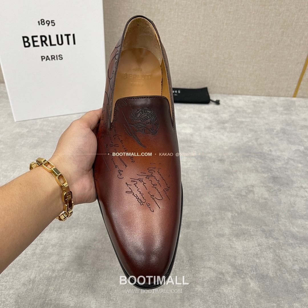 벨루티 앤디 송아지가죽 스크리토 핸드컬러 로퍼 Berluti Andy Calfskin Scritto Hand-Colored Loafers 6