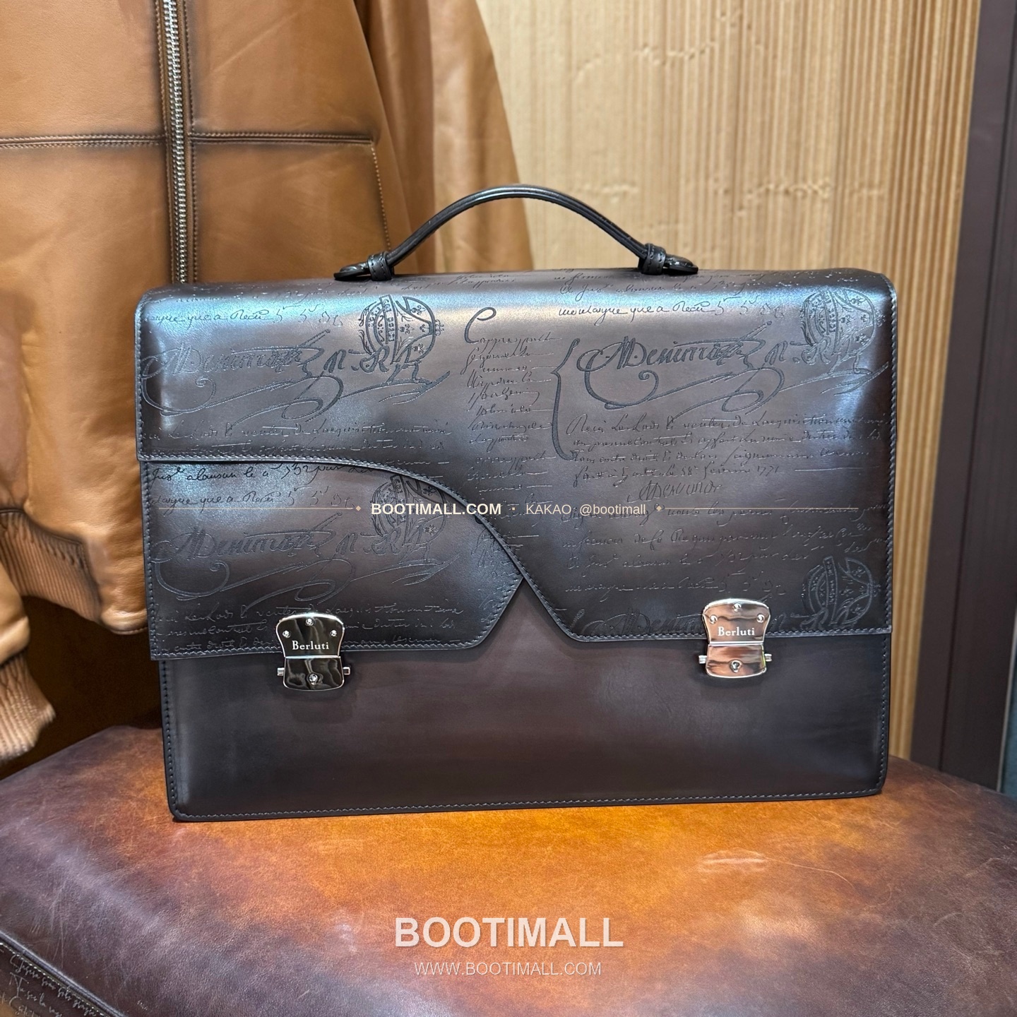 벨루티 카프스킨 핸드다이 더블버클 브리프케이스 Berluti Calfskin Hand-Dyed Double-Buckle Briefcase 42cm 1