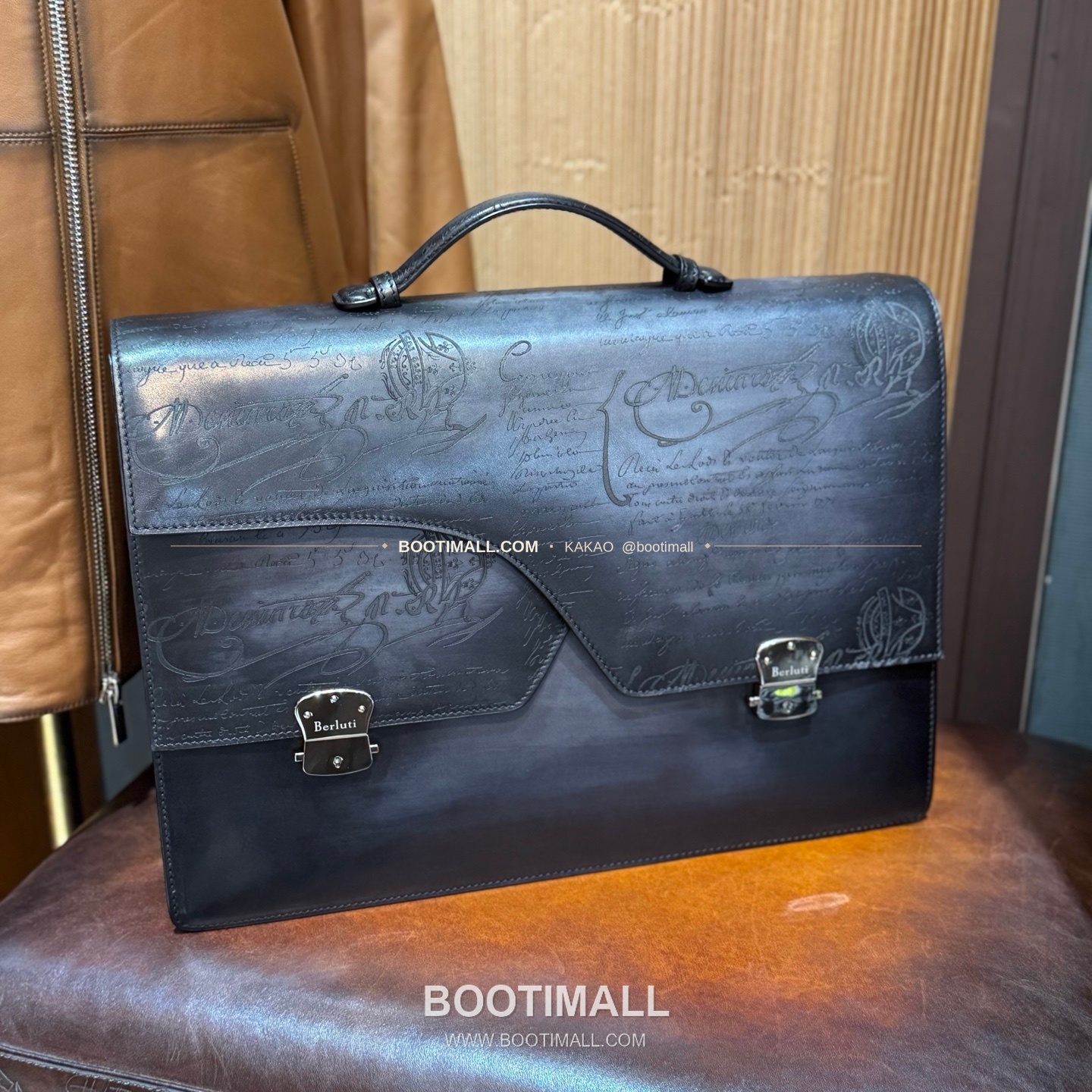 벨루티 카프스킨 핸드다이 더블버클 브리프케이스 Berluti Calfskin Hand-Dyed Double-Buckle Briefcase 42cm 1