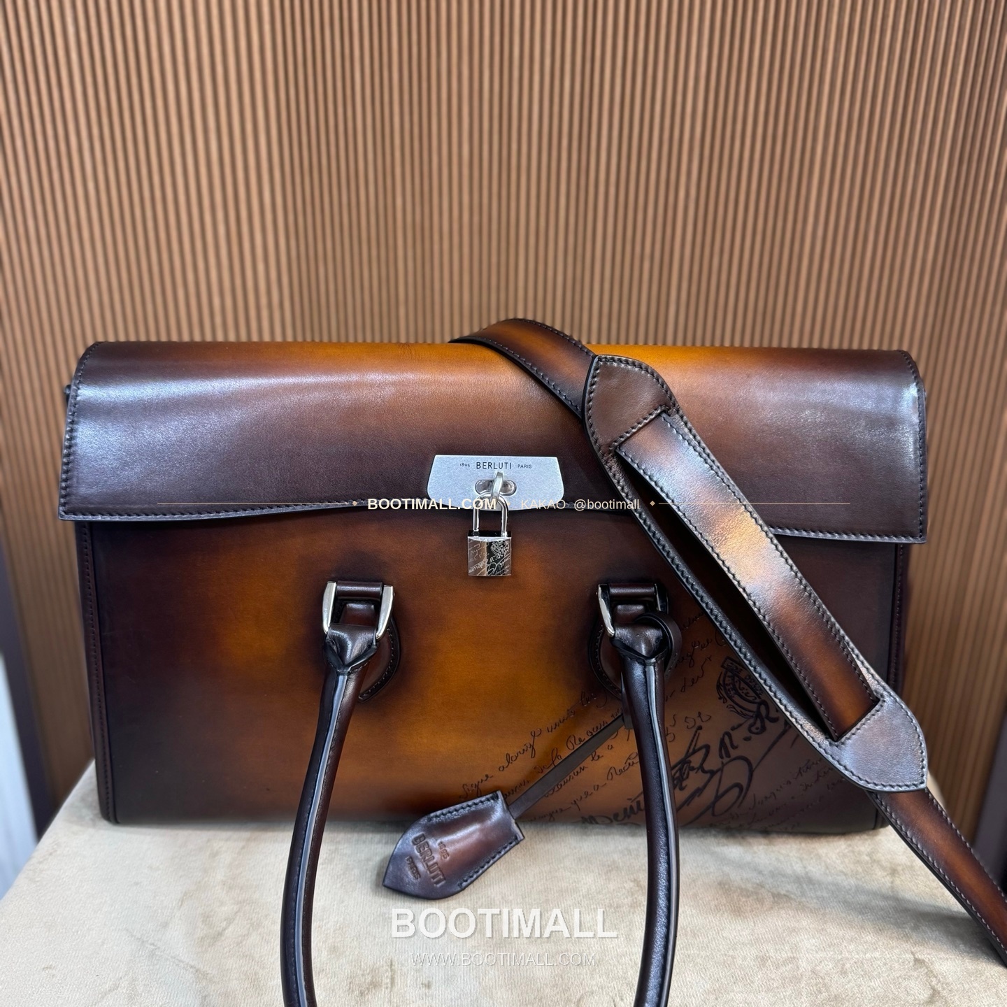 벨루티 베네치아 스크리토 카프스킨 더블컴파트먼트 브리프케이스 Berluti Venezia Scritto Calfskin Double Compartment Briefcase 42cm 5