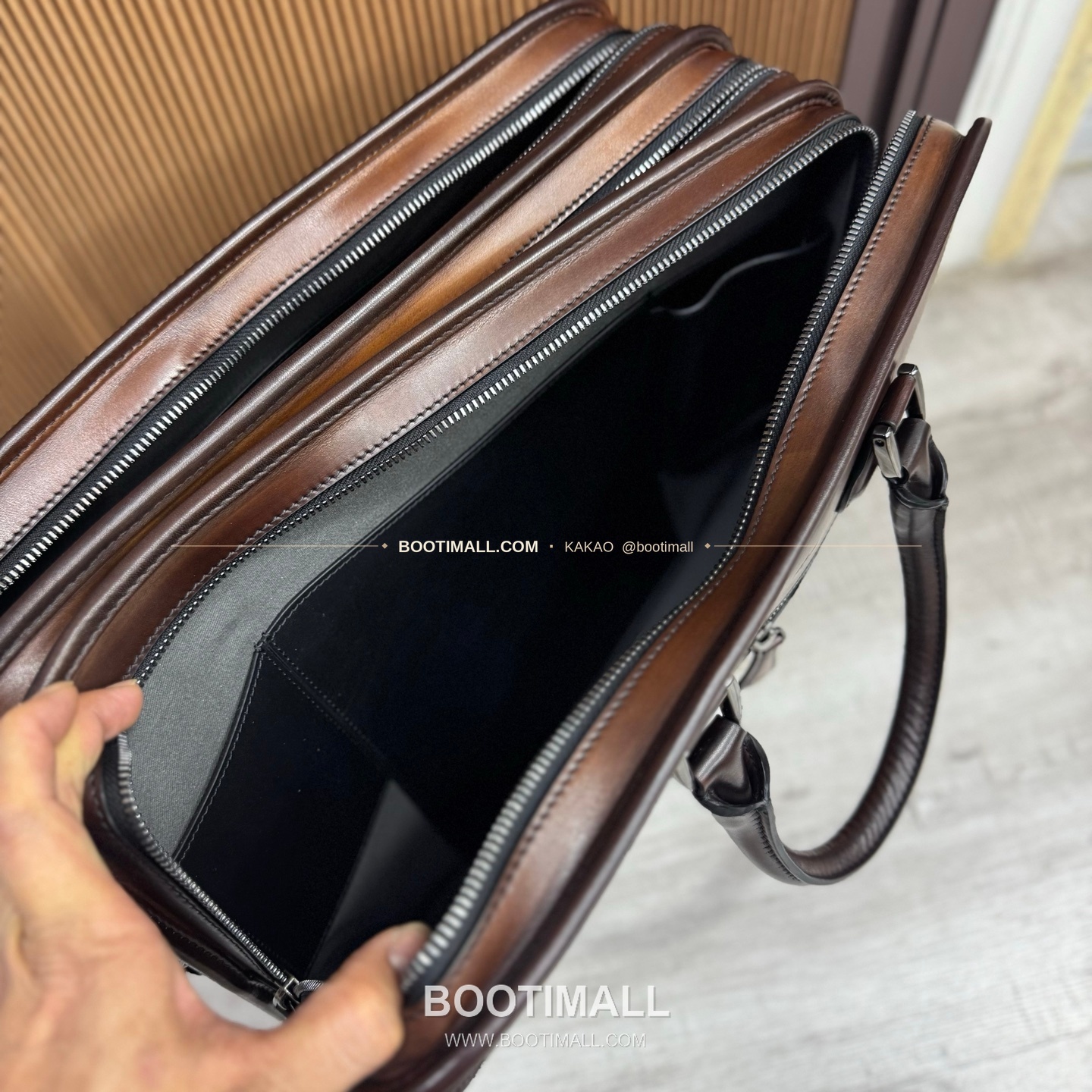 벨루티 베네치아 카프스킨 트리플컴파트먼트 브리프케이스 Berluti Venezia Calfskin Triple Compartment Briefcase 8048 41cm 9