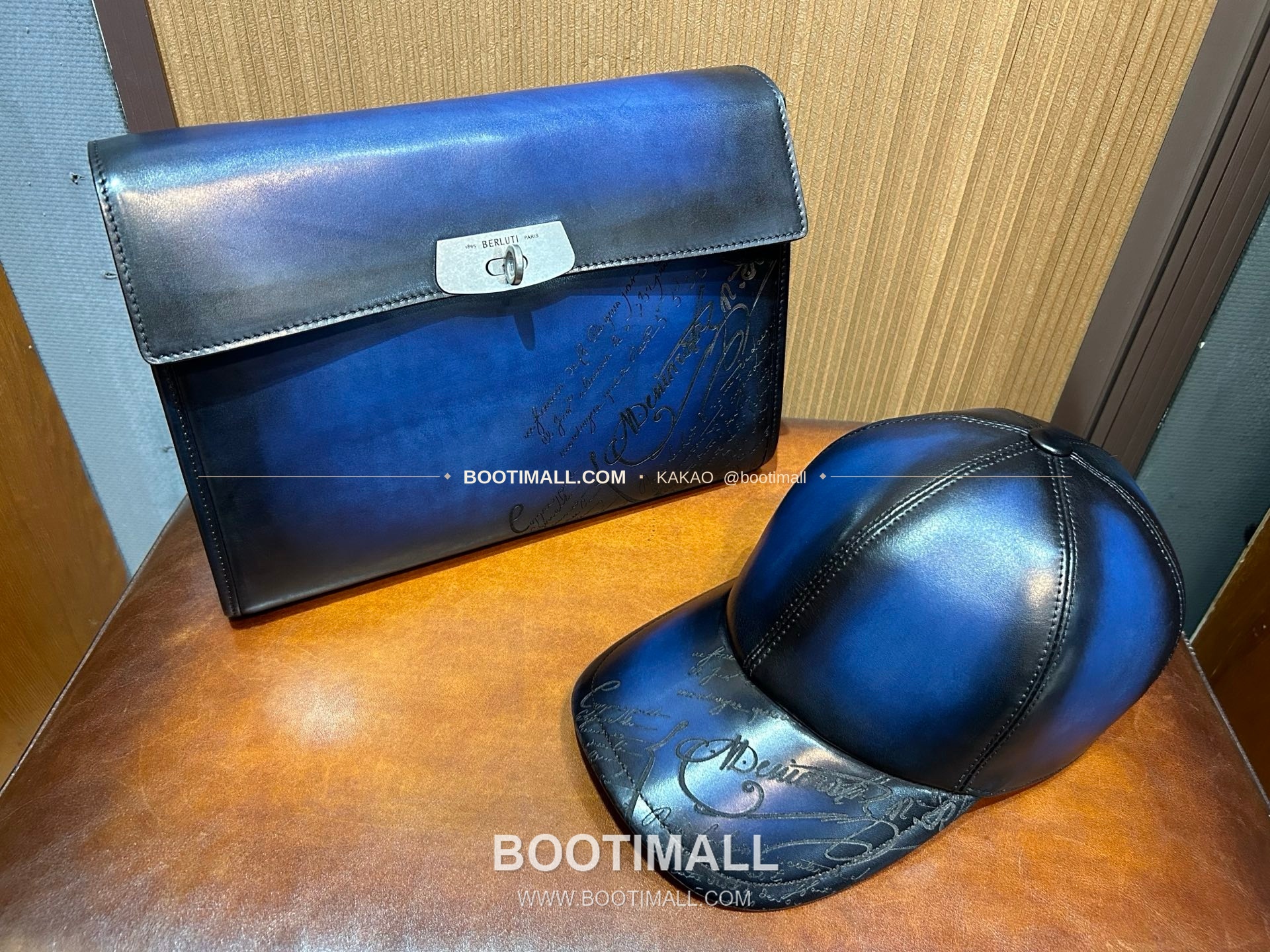 벨루티 베네치아 스크리토 파티나 E'Mio 스와이프 크로스바디백 Berluti Venezia Scritto Patina E'Mio Swipe Crossbody Bag 31cm 4