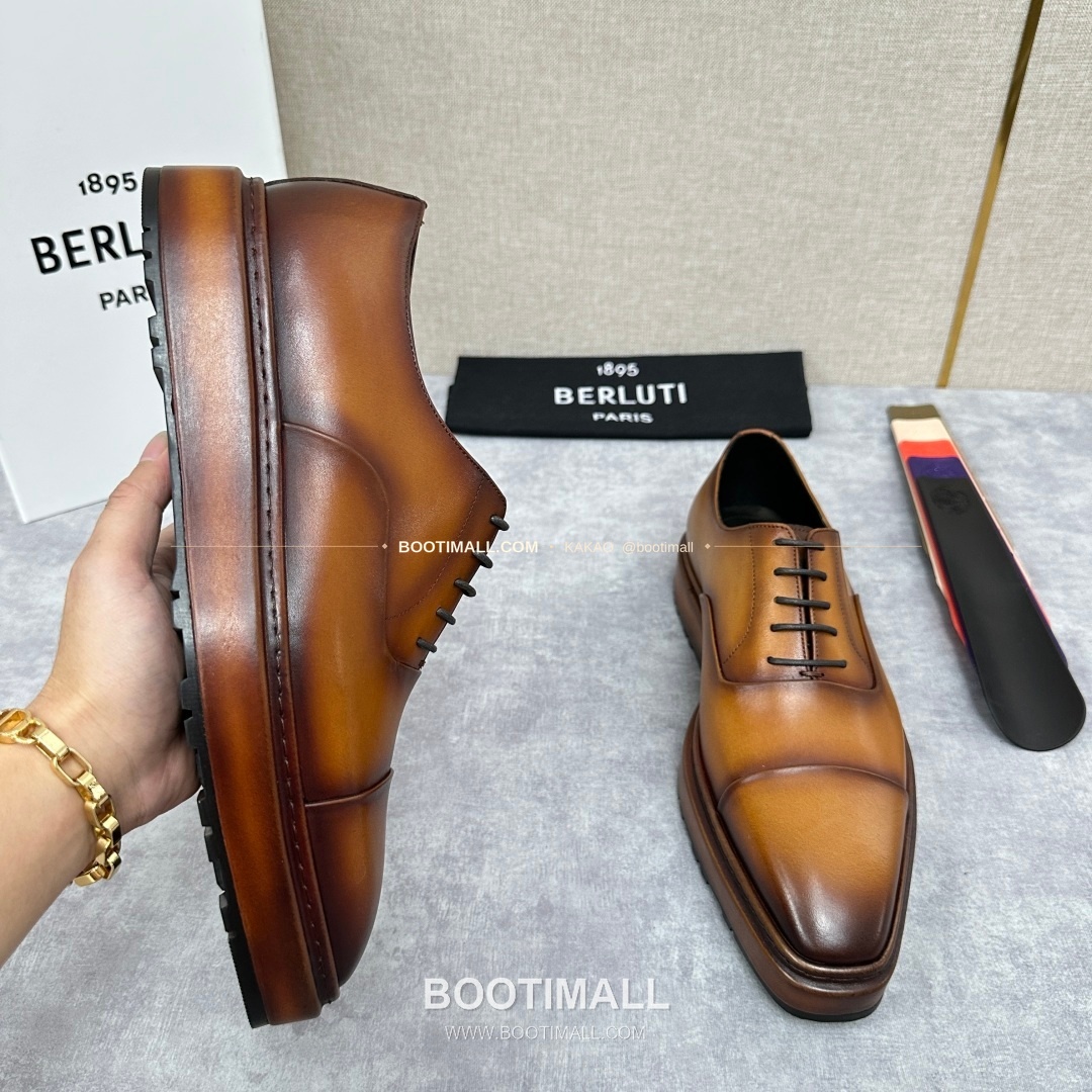 벨루티 베네치아가죽 수공염색 알토 옥스퍼드 슈즈 Berluti Venezia Leather Hand Patina Alto Oxford Shoes 4