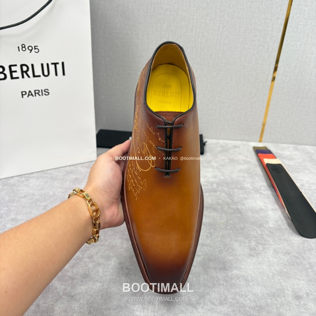 벨루티 베네치아가죽 수공염색 스크리토 알토 옥스퍼드 슈즈 Berluti Venezia Leather Hand Patina Scritto Alto Oxford Shoes 5