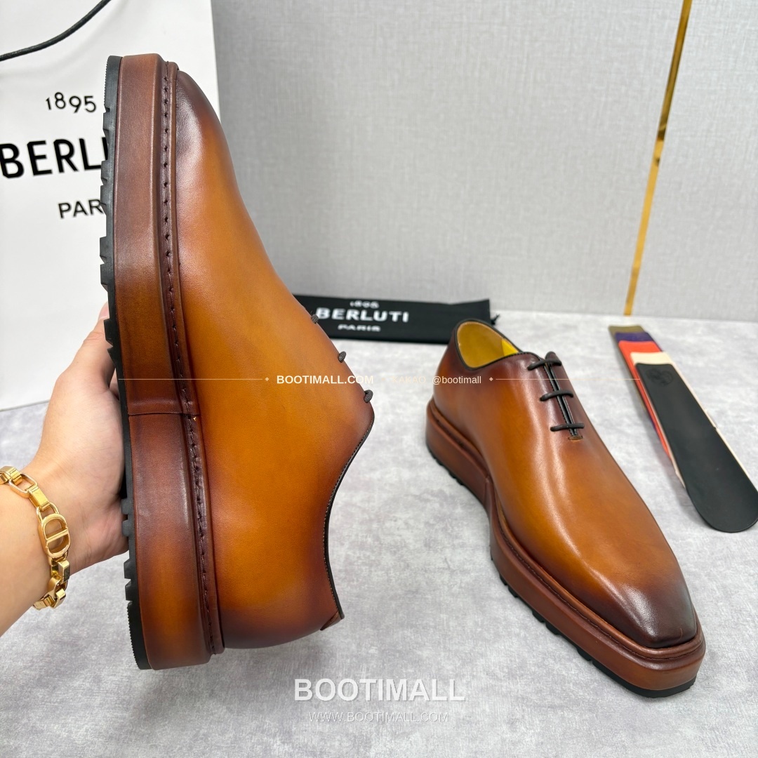 벨루티 베네치아가죽 수공염색 스크리토 알토 옥스퍼드 슈즈 Berluti Venezia Leather Hand Patina Scritto Alto Oxford Shoes 6