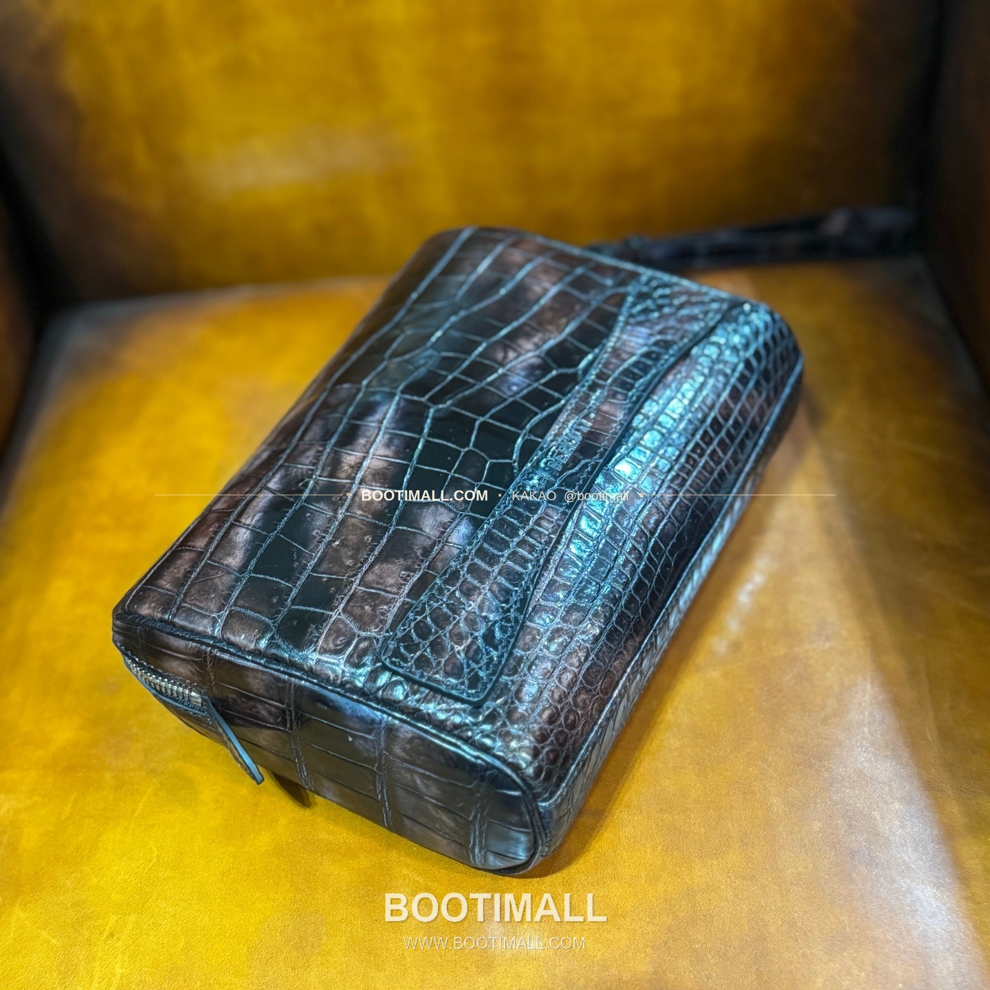 벨루티 GRAND JOUR 나일 크로커다일 파티나 레더 브라운 클러치 Berluti GRAND JOUR Nile Crocodile Patina Leather Brown Clutch 6523101400 5