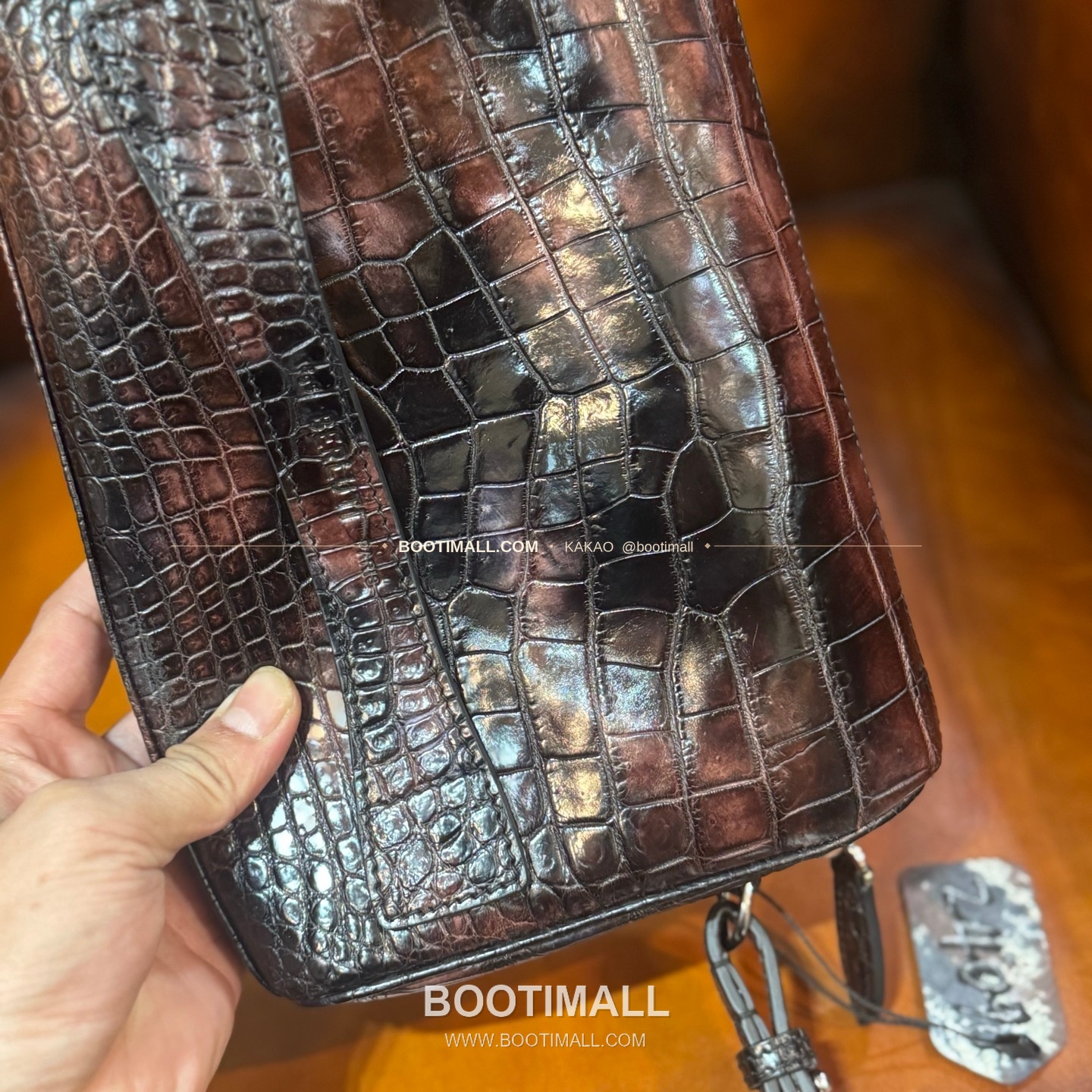 벨루티 GRAND JOUR 나일 크로커다일 파티나 레더 브라운 클러치 Berluti GRAND JOUR Nile Crocodile Patina Leather Brown Clutch 6523101400 10