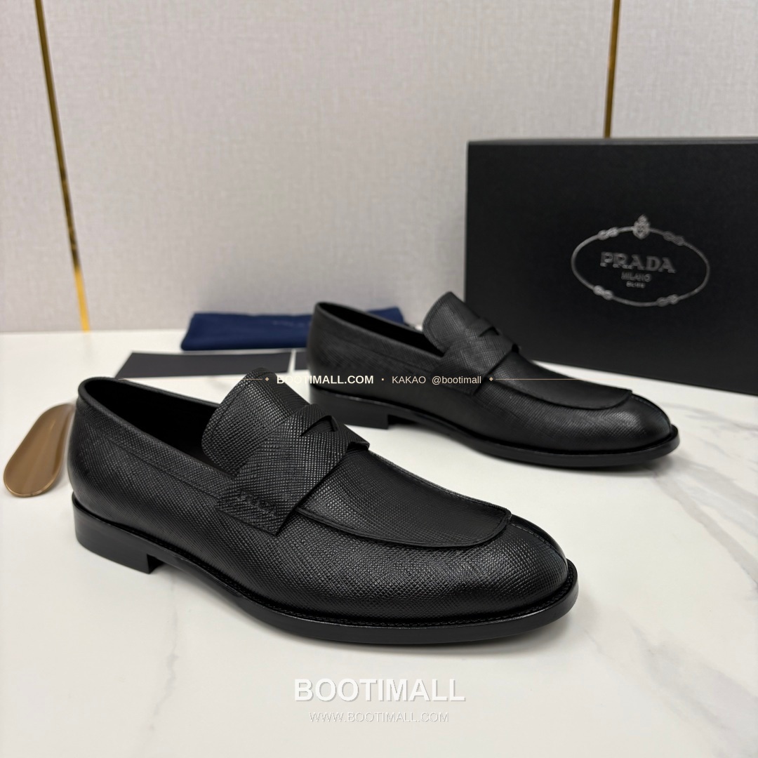 프라다 사피아노 송아지가죽 로고 로퍼 Prada Saffiano Calfskin Logo Loafers 2