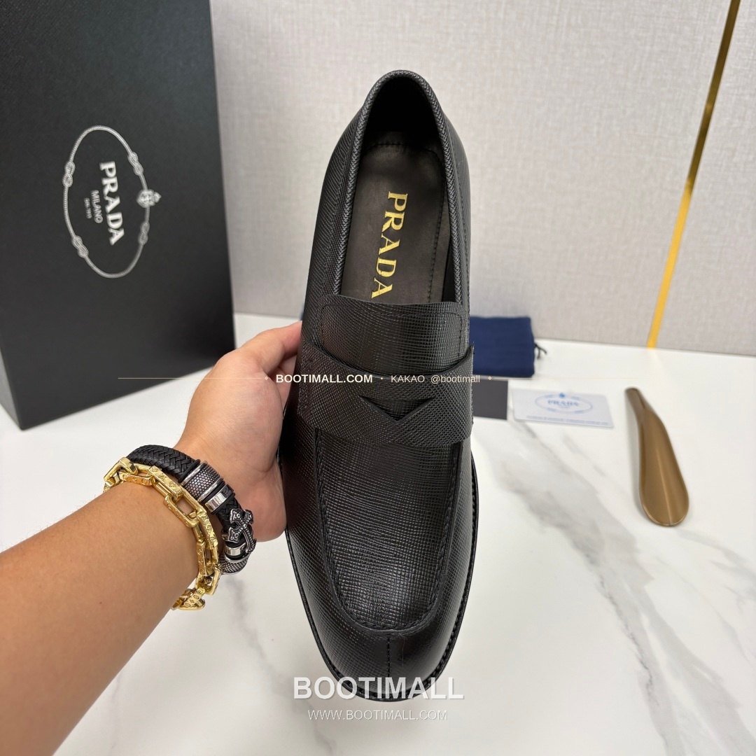 프라다 사피아노 송아지가죽 로고 로퍼 Prada Saffiano Calfskin Logo Loafers 5