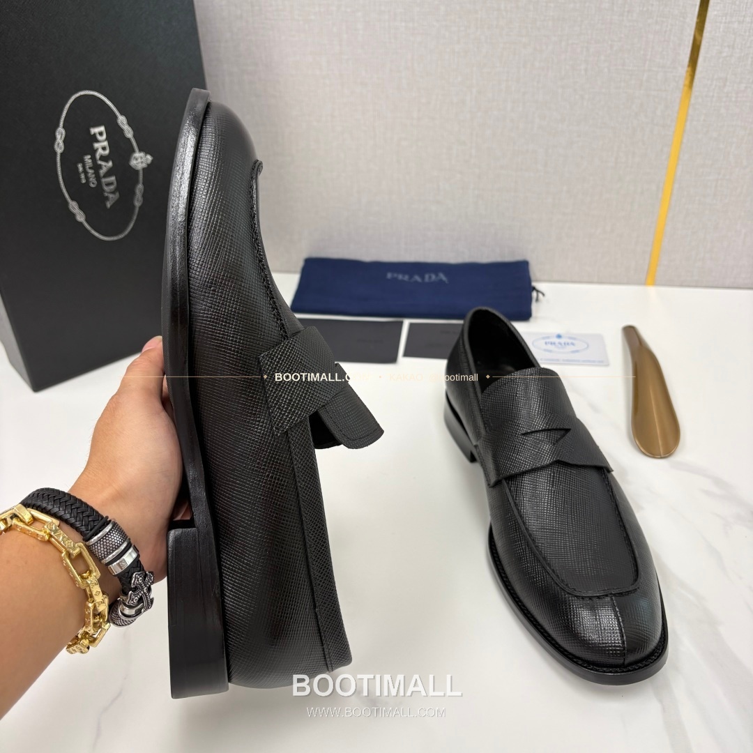 프라다 사피아노 송아지가죽 로고 로퍼 Prada Saffiano Calfskin Logo Loafers 6