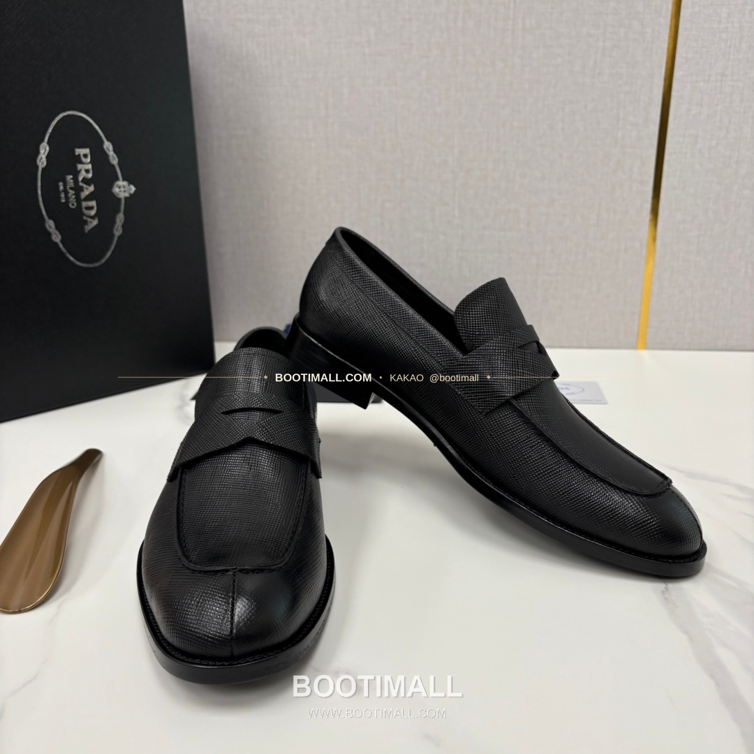 프라다 사피아노 송아지가죽 로고 로퍼 Prada Saffiano Calfskin Logo Loafers 7