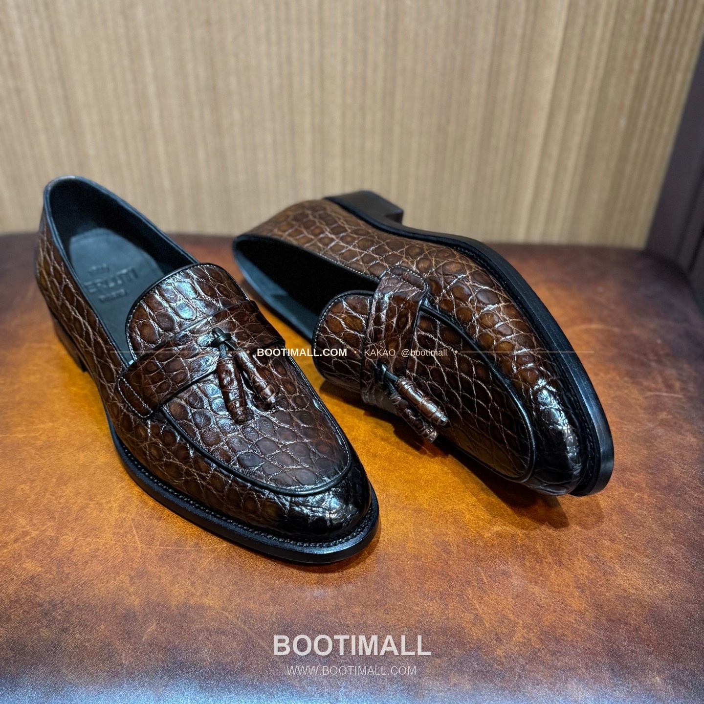 프라다 나일악어가죽 블랙 굿이어 로퍼 Prada Nile Crocodile Leather Black Goodyear Loafers 4