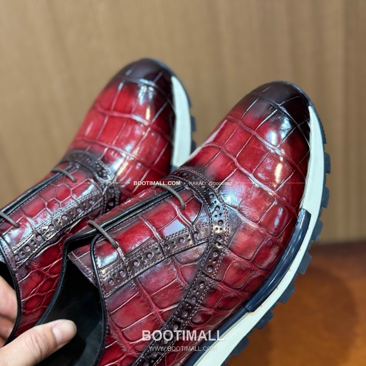 벨루티 악어가죽 파티나 블랙 스니커즈 Berluti Crocodile Leather Patina Black Sneakers 9