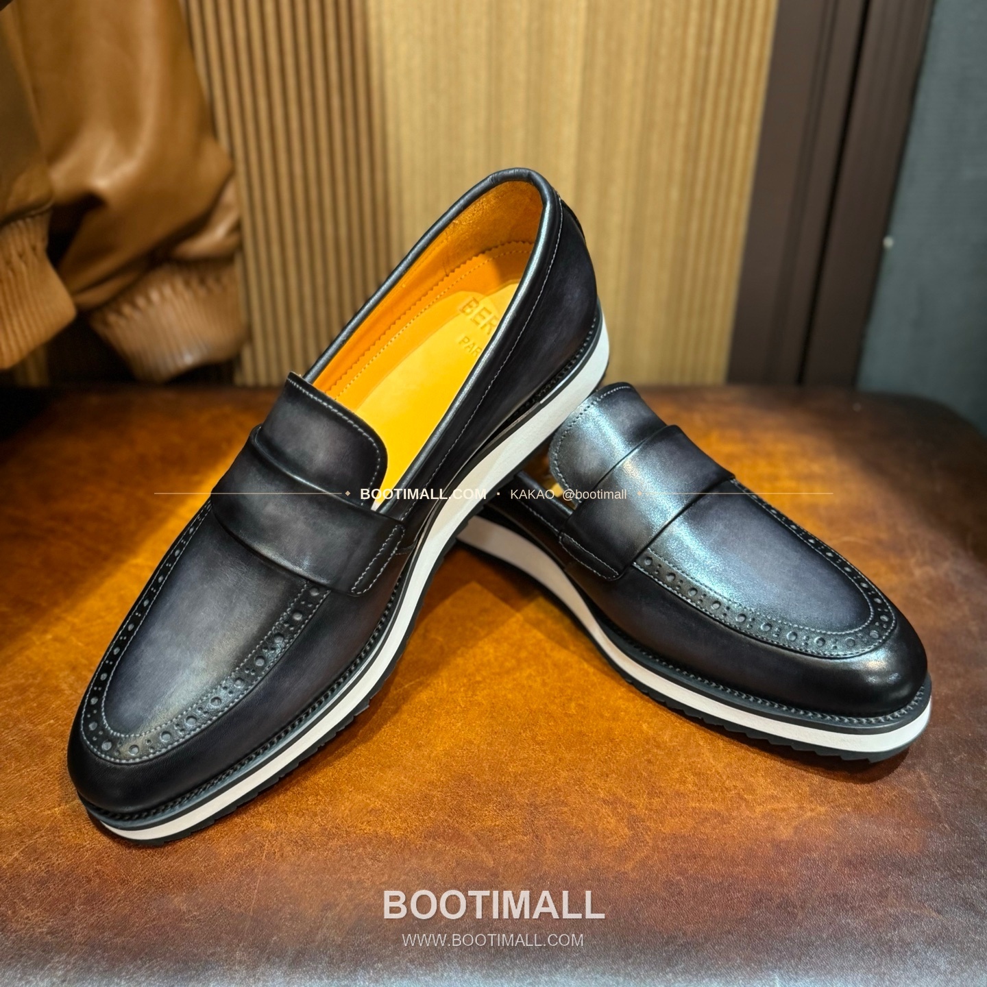 벨루티 송아지가죽 파티나 캐주얼 스니커즈 Berluti Calfskin Patina Black Casual Sneakers 6