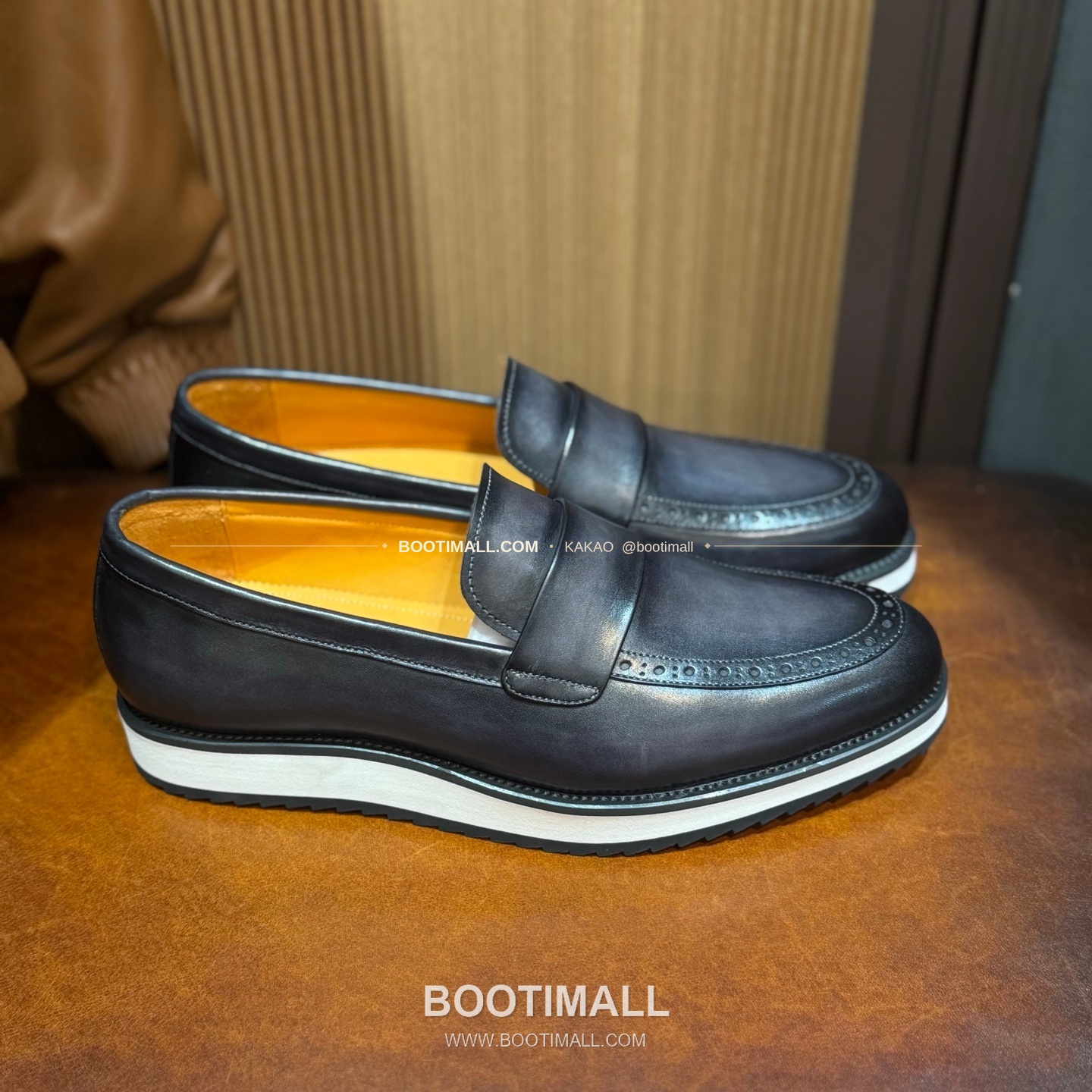 벨루티 송아지가죽 파티나 캐주얼 스니커즈 Berluti Calfskin Patina Black Casual Sneakers 7