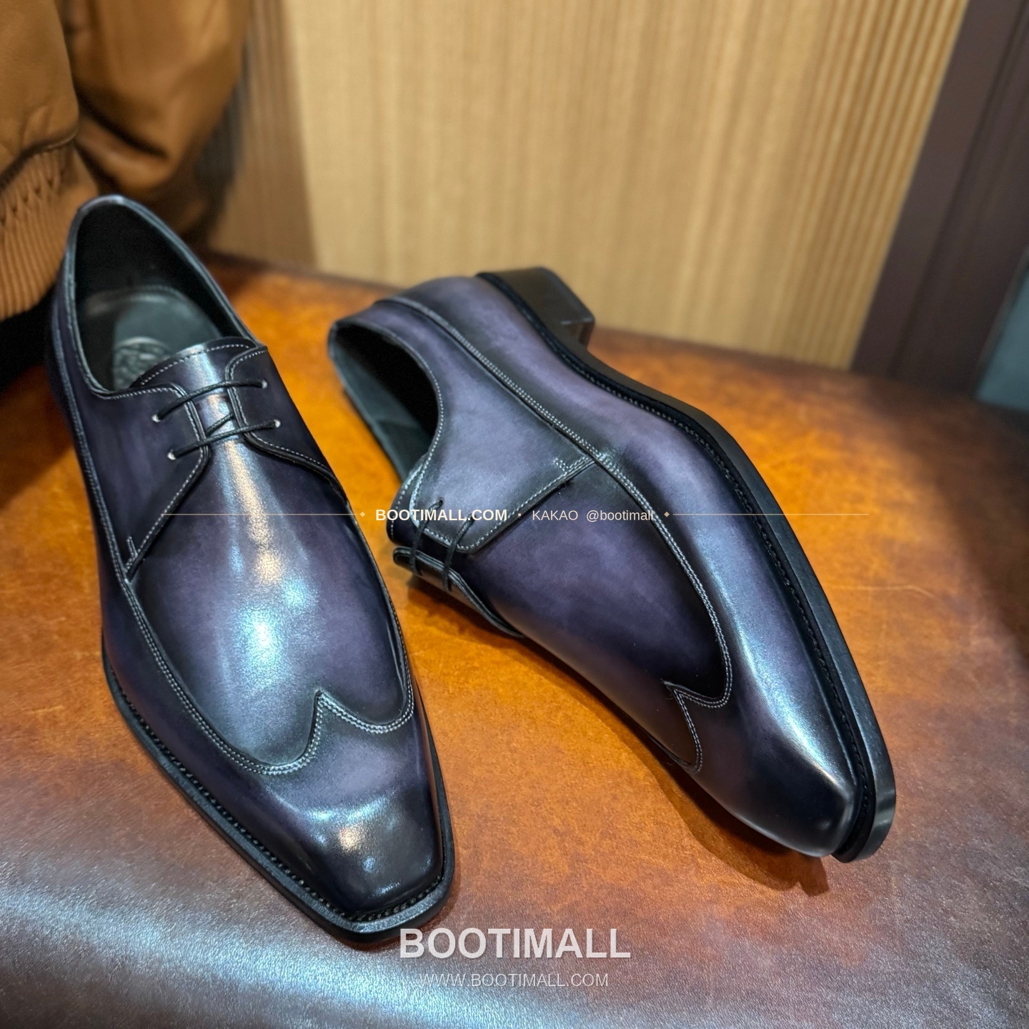 벨루티 송아지가죽 파티나 블랙 굿이어 로퍼 Berluti Calfskin Patina Black Goodyear Loafers 4