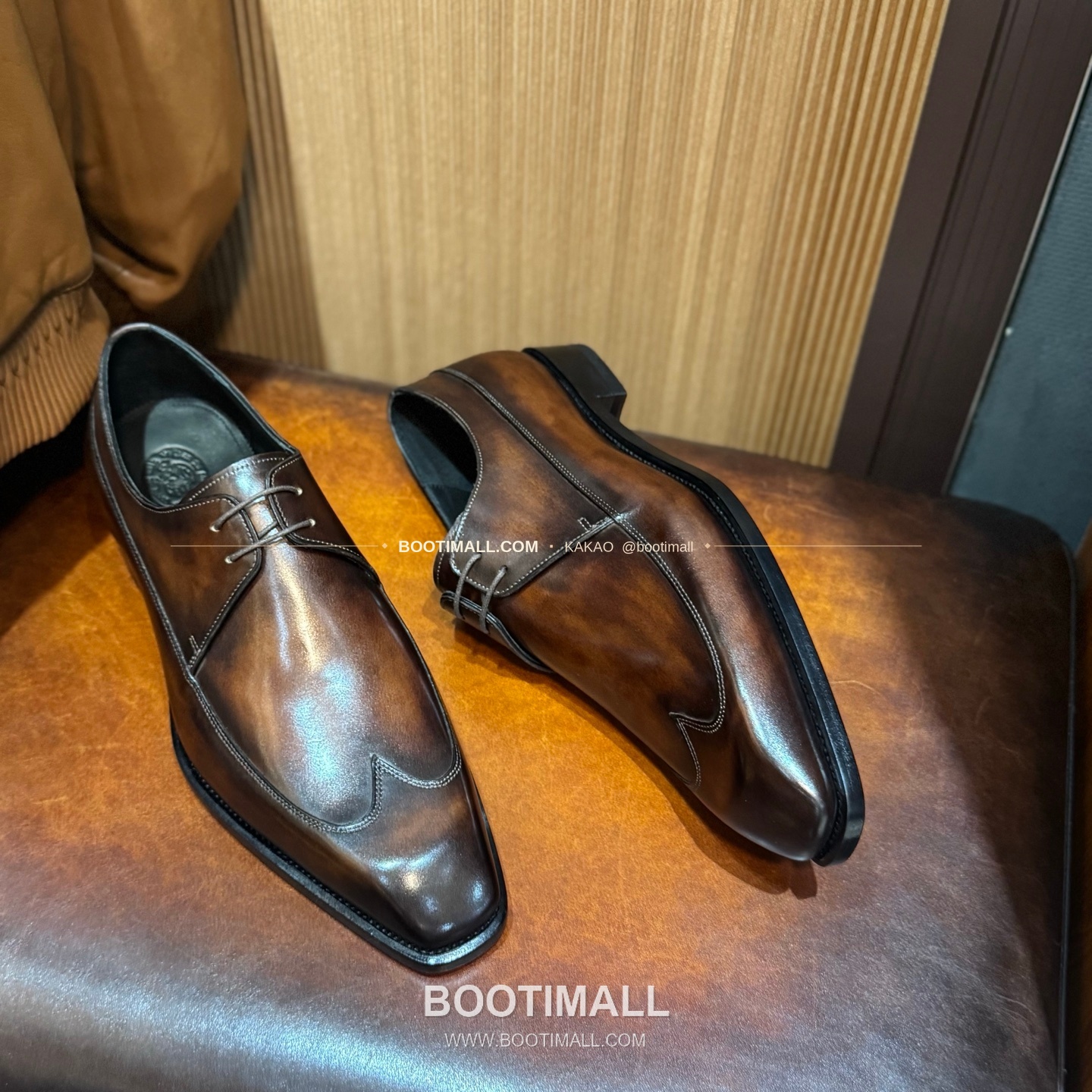 벨루티 송아지가죽 파티나 블랙 굿이어 로퍼 Berluti Calfskin Patina Black Goodyear Loafers 4