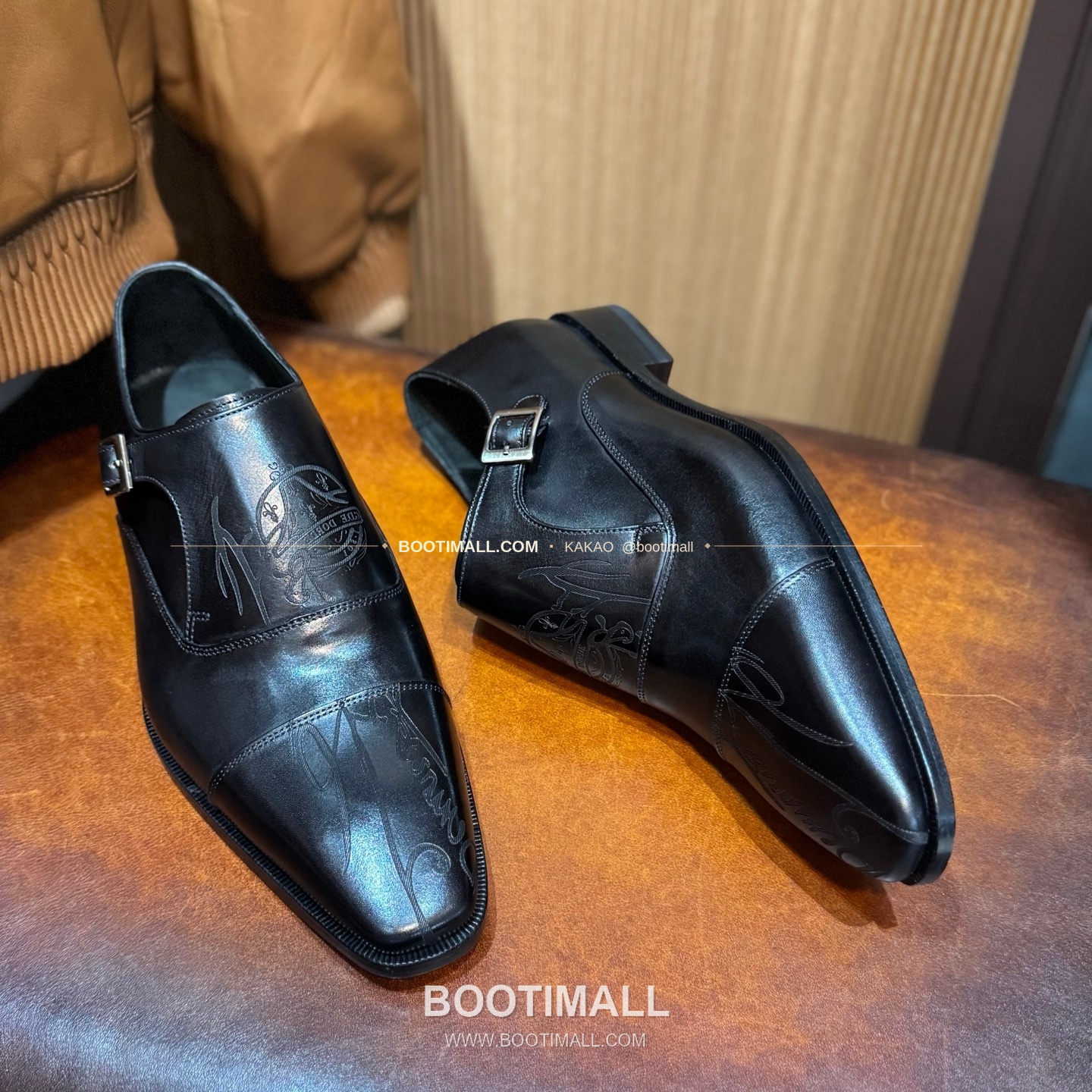 벨루티 송아지가죽 파티나 블랙 수제 정장 로퍼 Berluti Calfskin Patina Black Dress Loafers 4