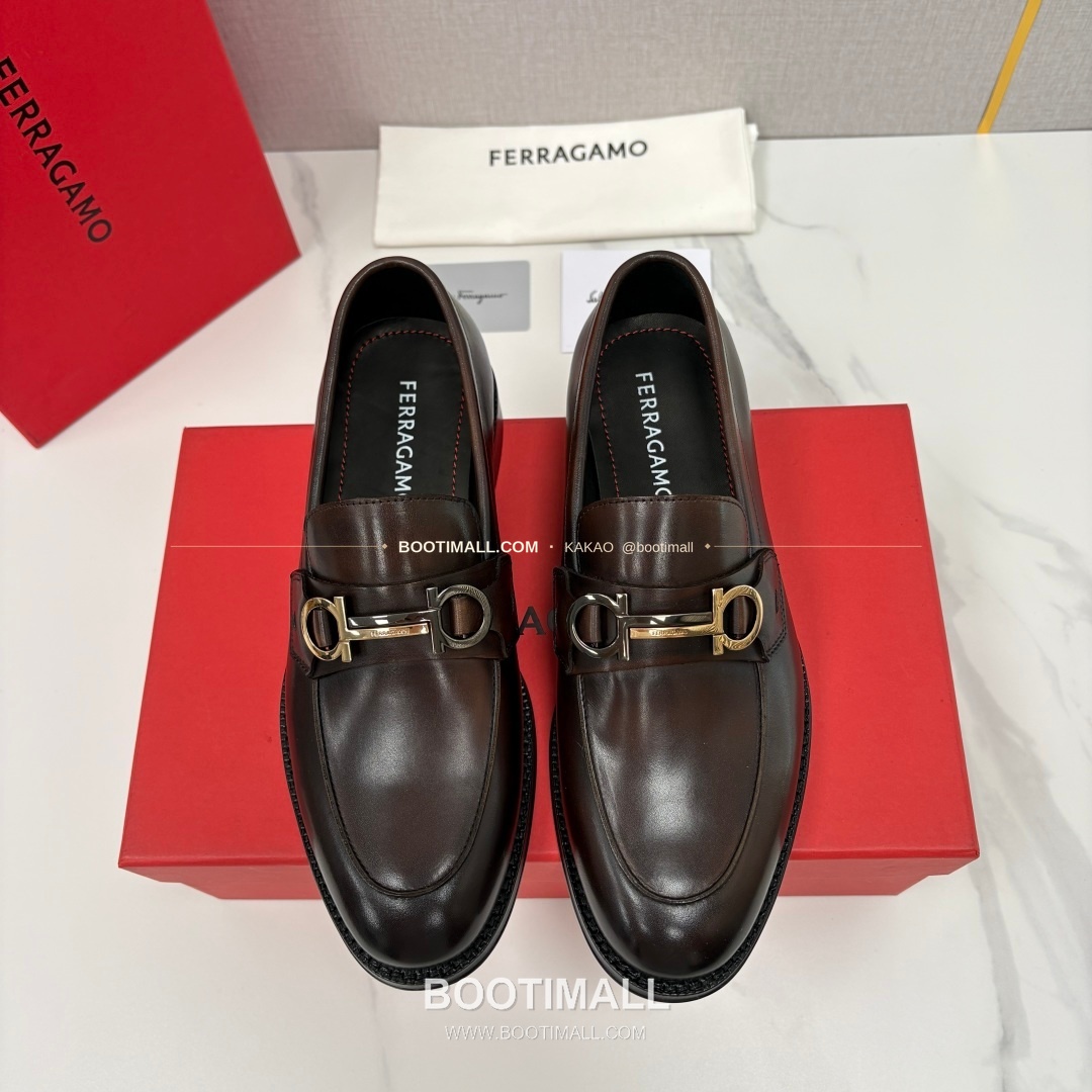 페라가모 송아지가죽 간치니 블랙 모카신 로퍼 Ferragamo Calfskin Gancini Black Moccasin Loafers 1