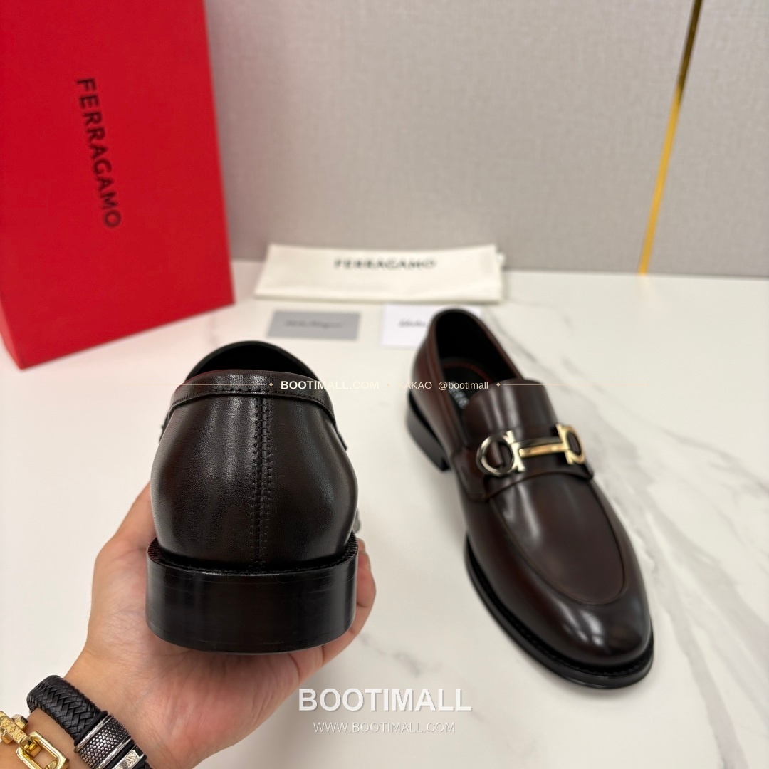 페라가모 송아지가죽 간치니 블랙 모카신 로퍼 Ferragamo Calfskin Gancini Black Moccasin Loafers 8