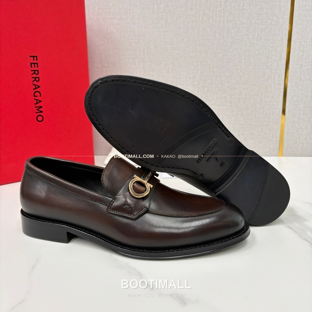 페라가모 송아지가죽 간치니 블랙 모카신 로퍼 Ferragamo Calfskin Gancini Black Moccasin Loafers 9