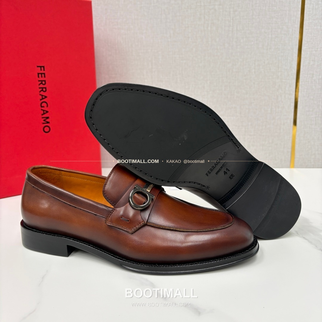 페라가모 송아지가죽 간치니 블랙 모카신 로퍼 Ferragamo Calfskin Gancini Black Moccasin Loafers 9