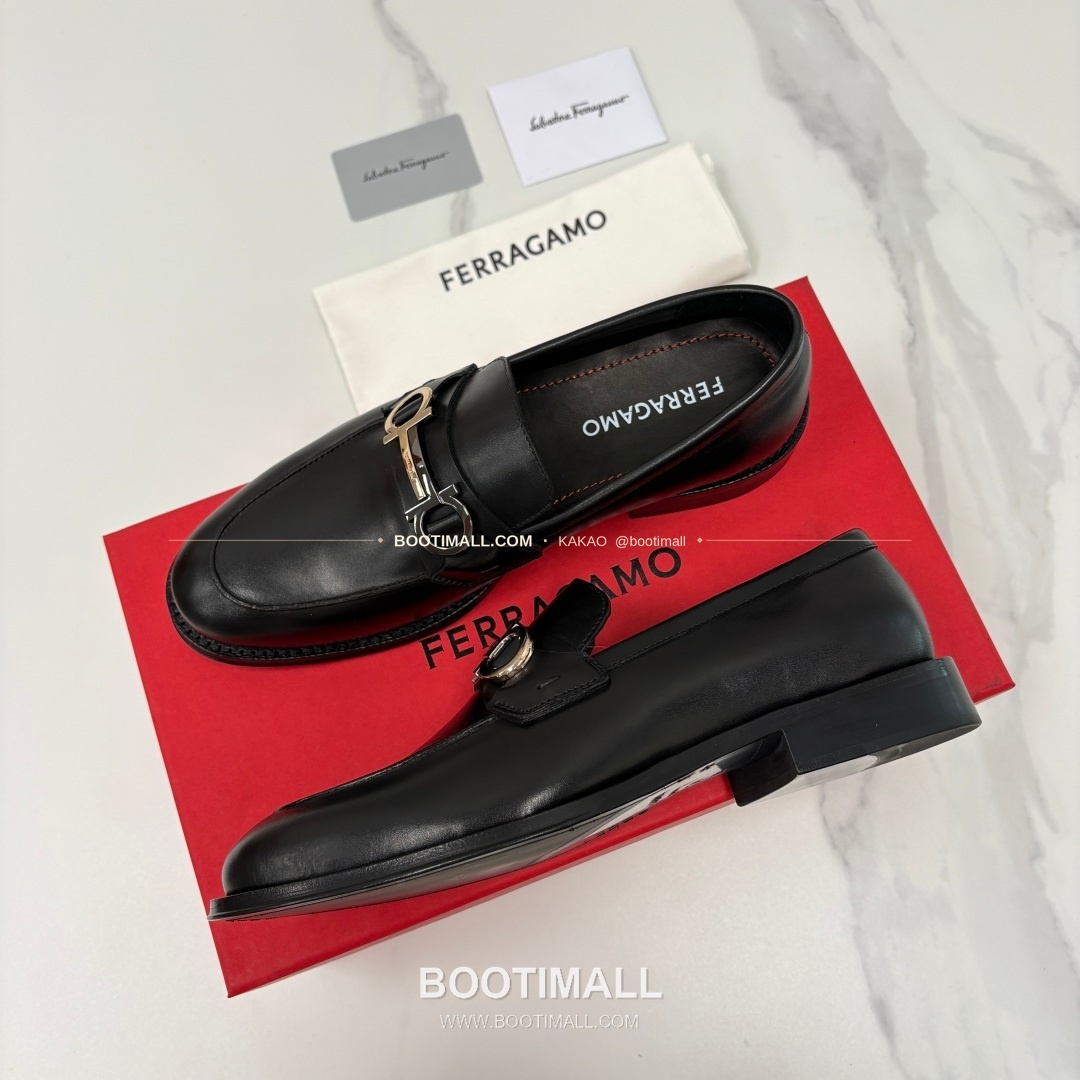 페라가모 송아지가죽 간치니 블랙 모카신 로퍼 Ferragamo Calfskin Gancini Black Moccasin Loafers 3