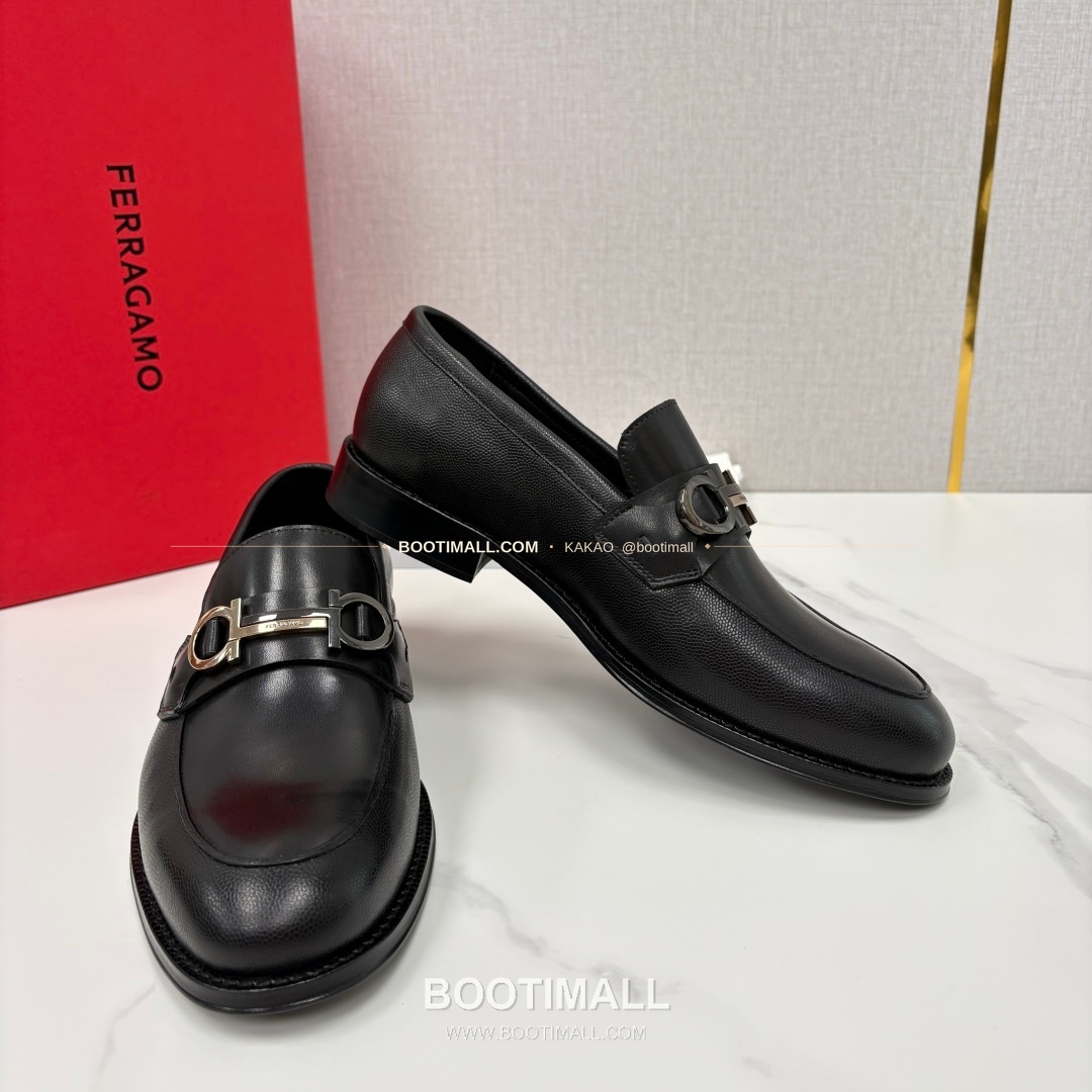 페라가모 송아지가죽 간치니 블랙 모카신 로퍼 Ferragamo Calfskin Gancini Black Moccasin Loafers 7
