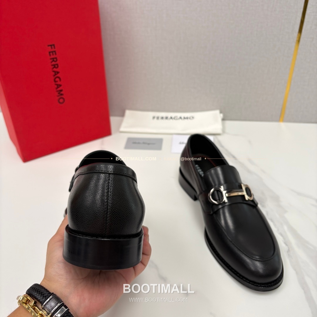 페라가모 송아지가죽 간치니 블랙 모카신 로퍼 Ferragamo Calfskin Gancini Black Moccasin Loafers 8