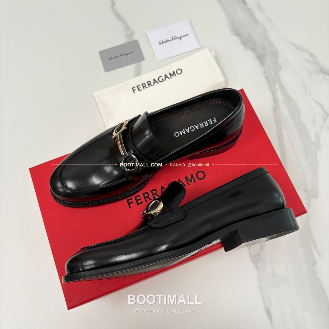 페라가모 송아지가죽 간치니 블랙 모카신 로퍼 Ferragamo Calfskin Gancini Black Moccasin Loafers 3